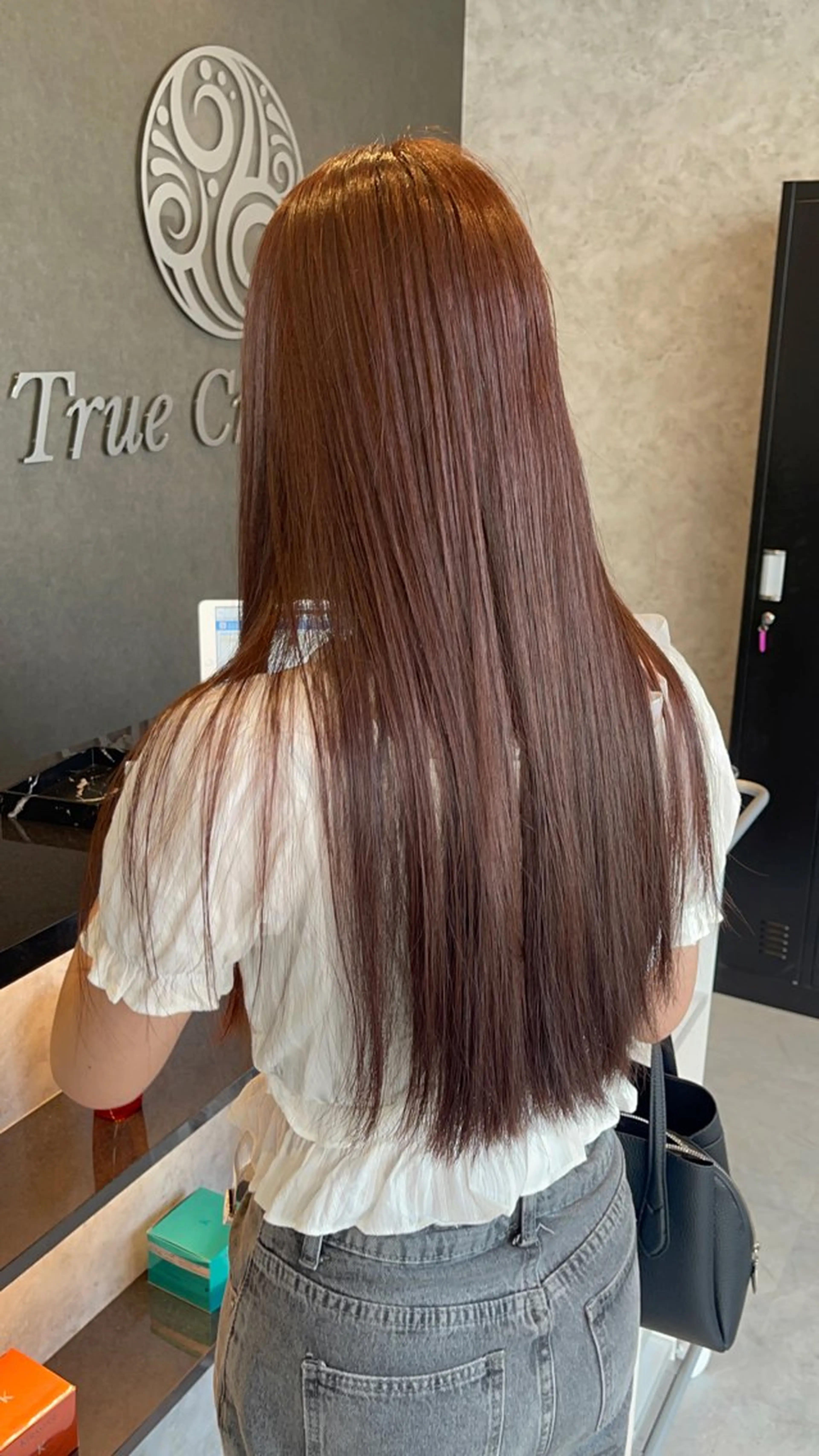 ロング ヘアカラー トリートメント ハイトーン ／ レイヤー/吉田陸斗のヘアスタイル