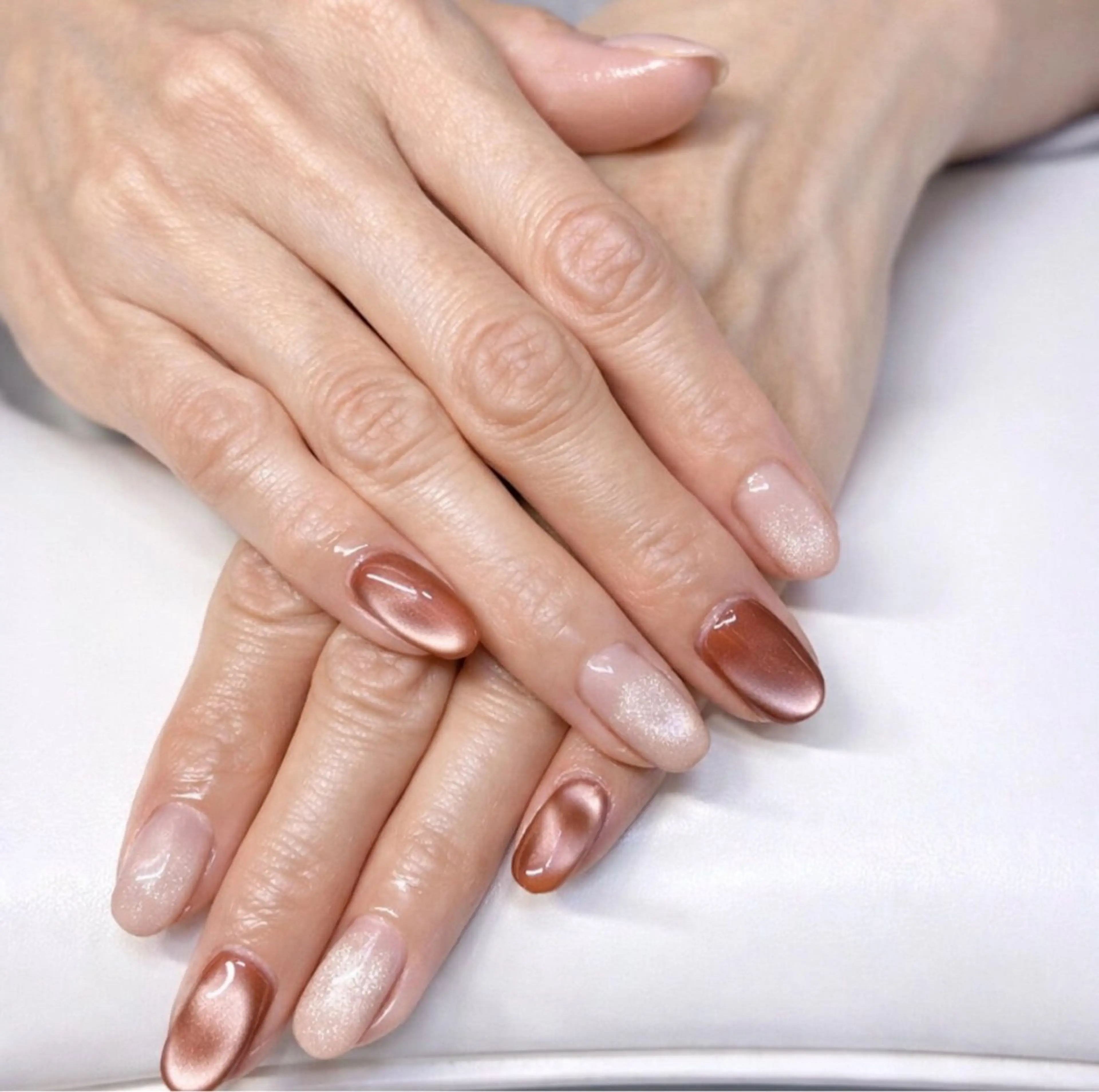 ネイル ブラウン マグネットネイル オフィスネイル ハンドネイル Kii nailのネイルデザイン