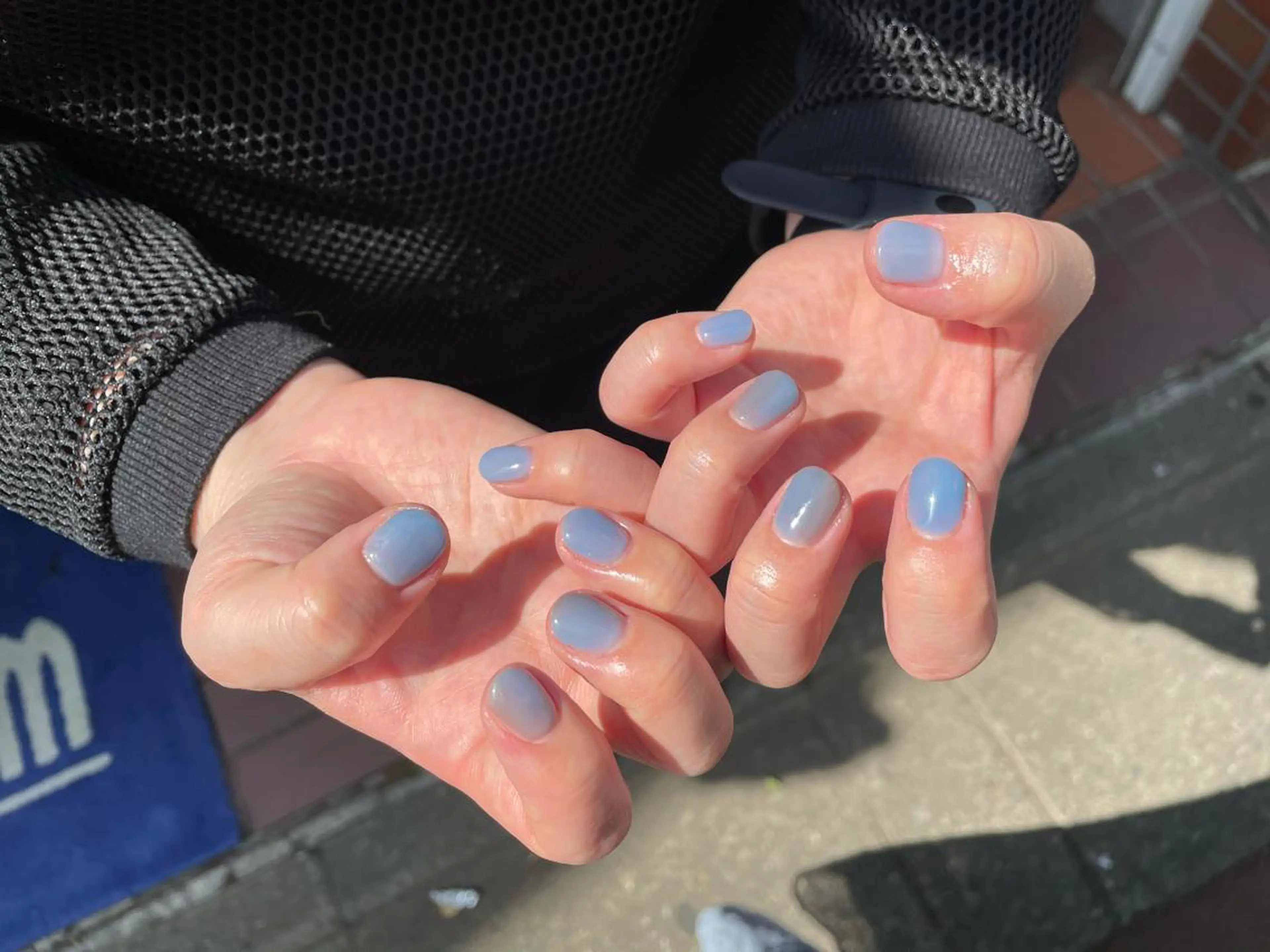 ネイル R'well所属・はばすみれ🎀ﾈｲﾙ 光ﾌｪｲｼｬﾙ ﾍｱのネイルデザイン