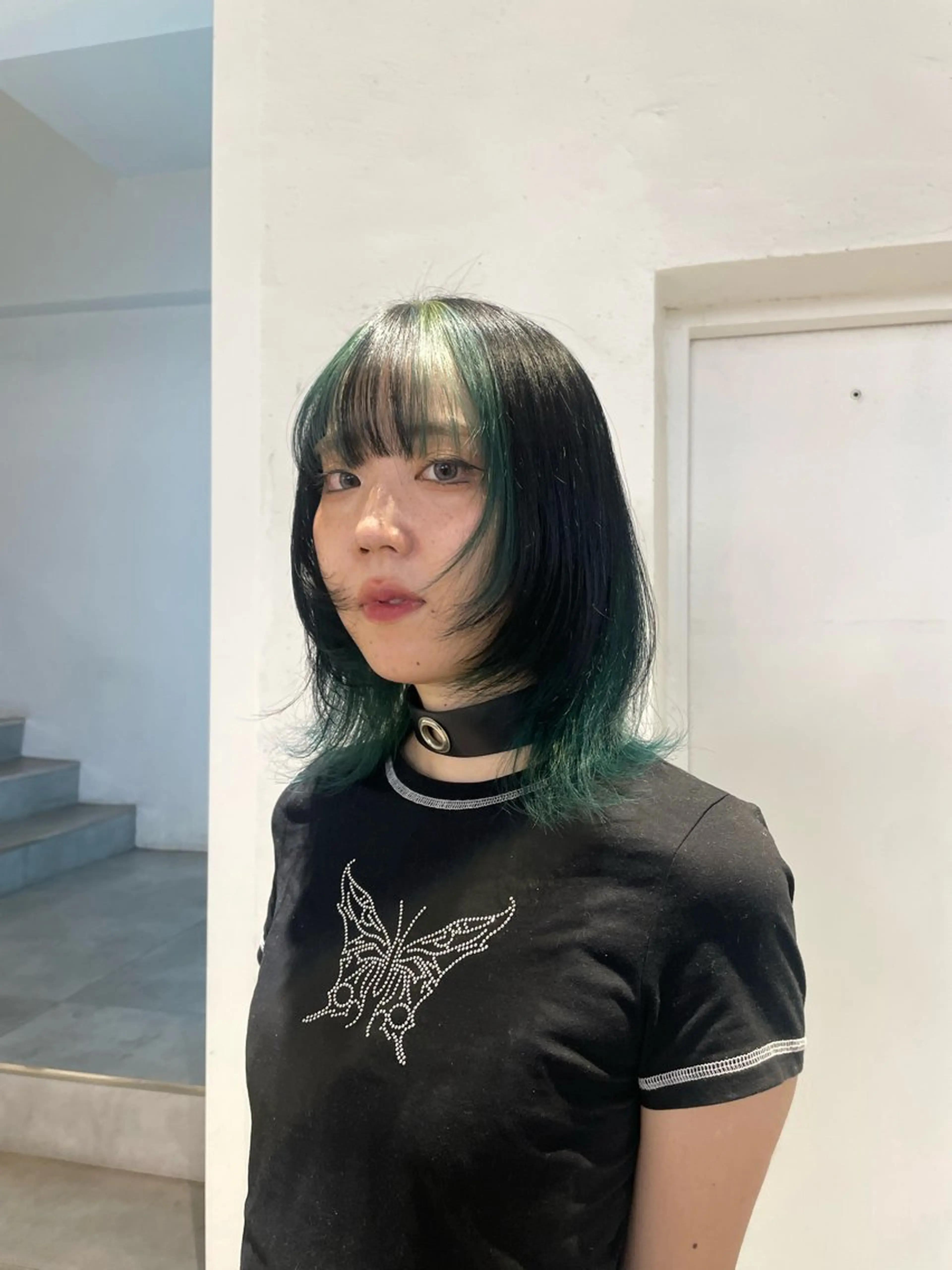 セミロング カラー ヘアカラー 🌟暖色系ハイトーン 🌟AIのヘアスタイル