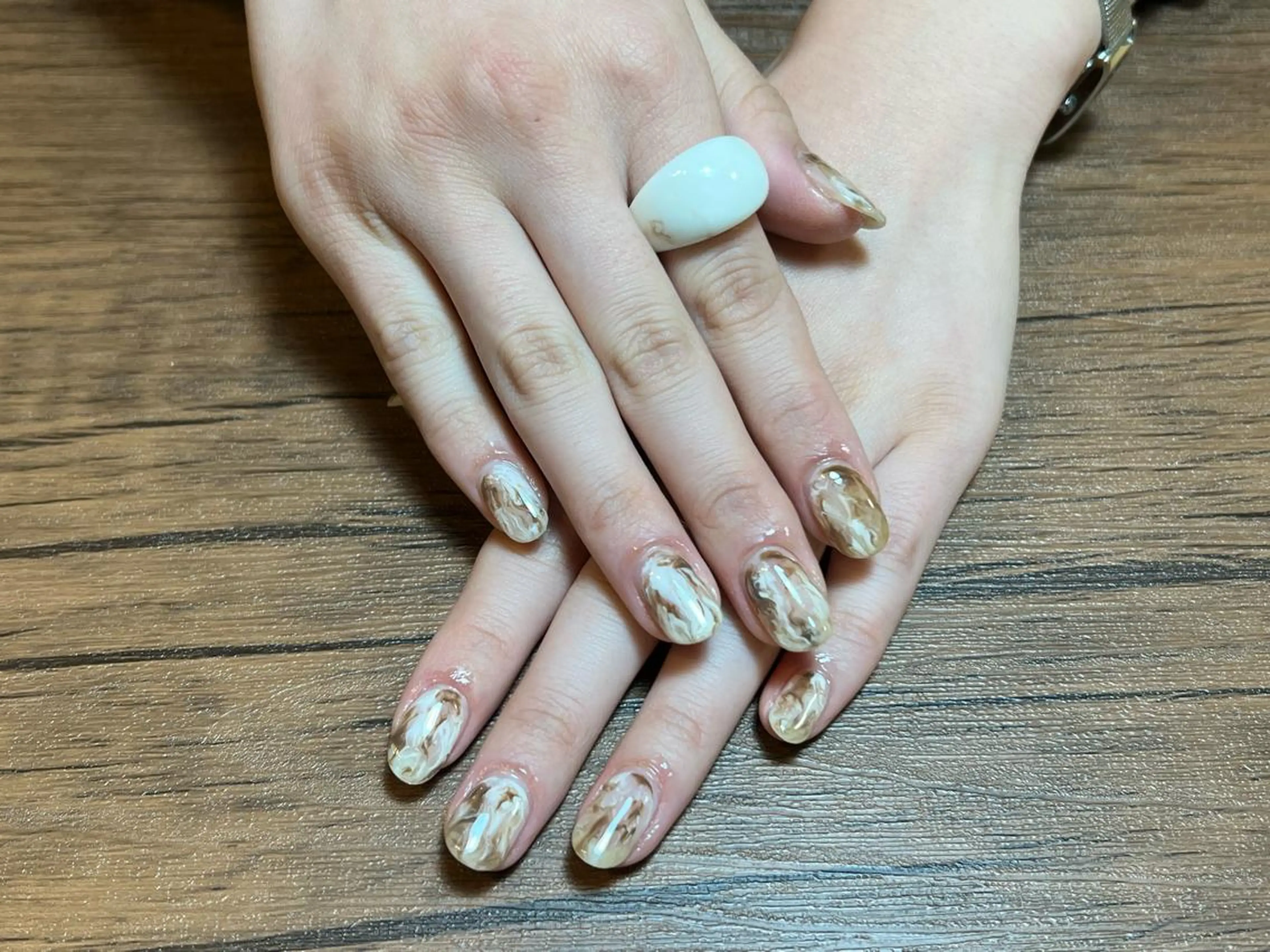 ネイル ブラウン クリアネイル 大理石ネイル(マーブル) ホワイト ハンドネイル HENRIETTA NAILSALONのネイルデザイン