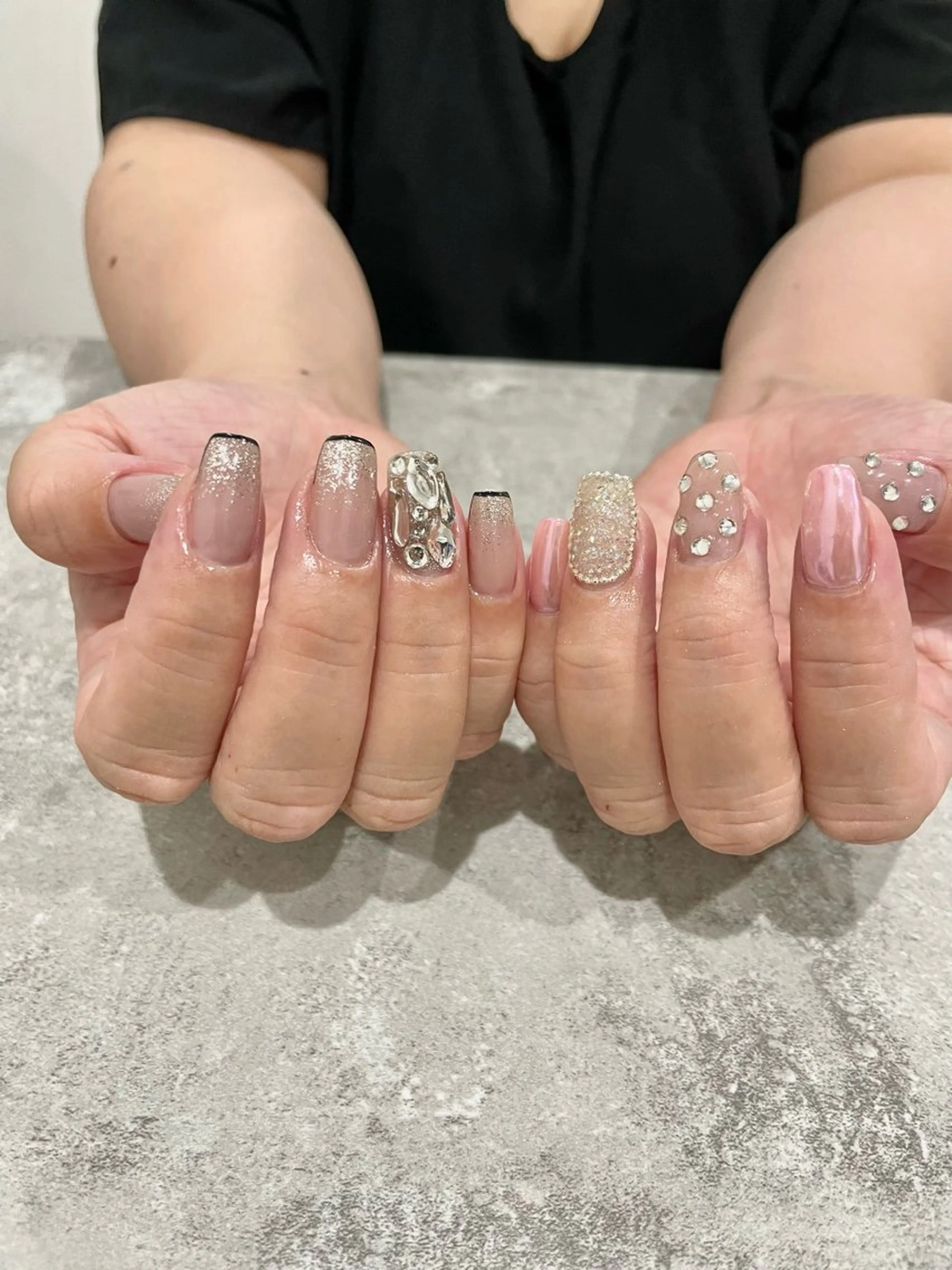 ネイル 持ち込み Raviliss ♡のネイルデザイン