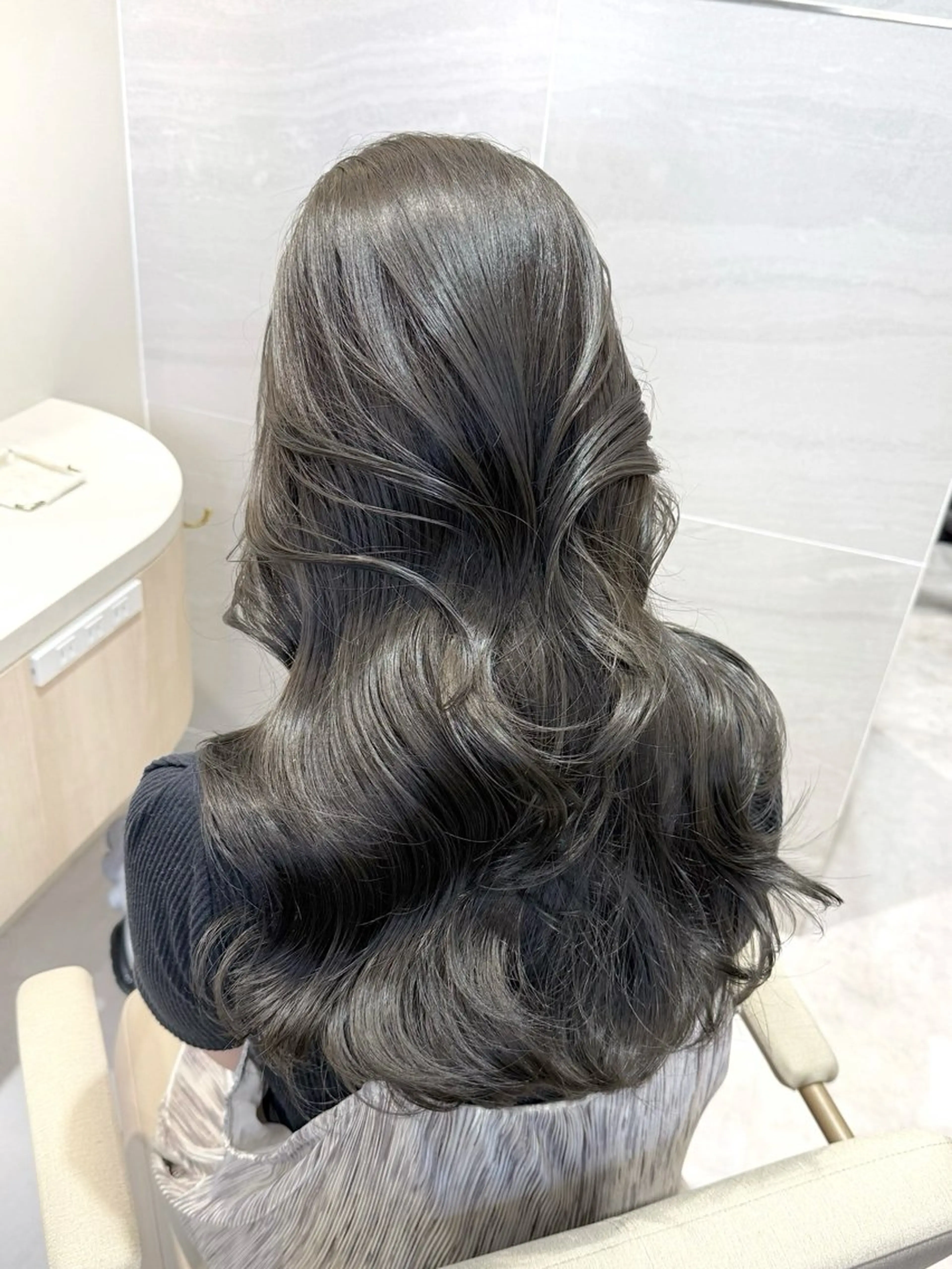 ロング カラー ベージュカラー シアーベージュ 韓国風ヘア カット ヘアカラー トリートメント Ms.CHARM所属・透明感カラー🌿 グレージュ🐺陽介のヘアスタイル