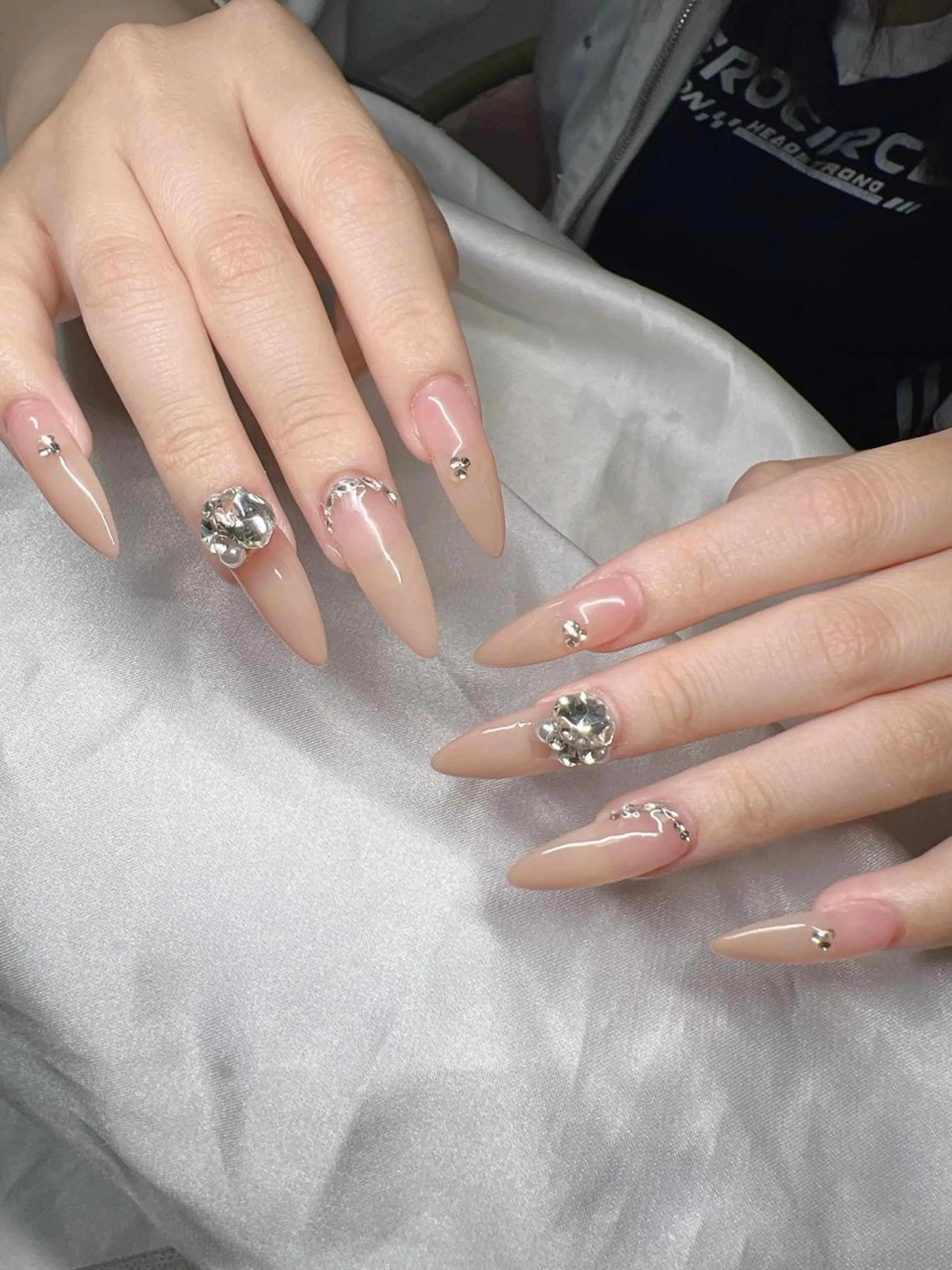 ネイル 長さ出し グラデーション 卒業式 キラキラネイル マグネットネイル ハンドネイル Lee Nailsのネイルデザイン