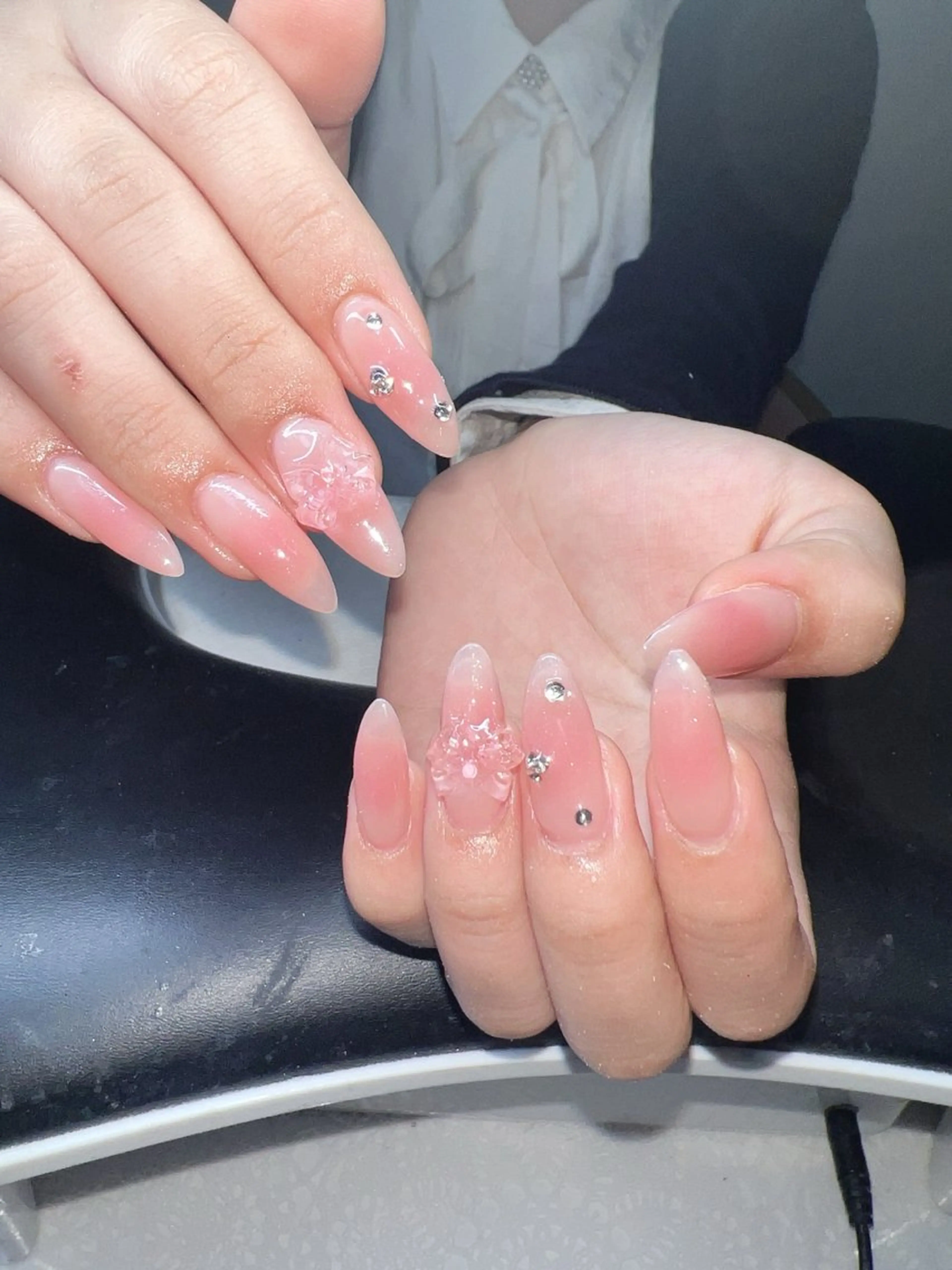 ネイル オーロラネイル チークネイル 長さ出し フットネイル フレンチネイル ハンドネイル Lee Nailsのネイルデザイン