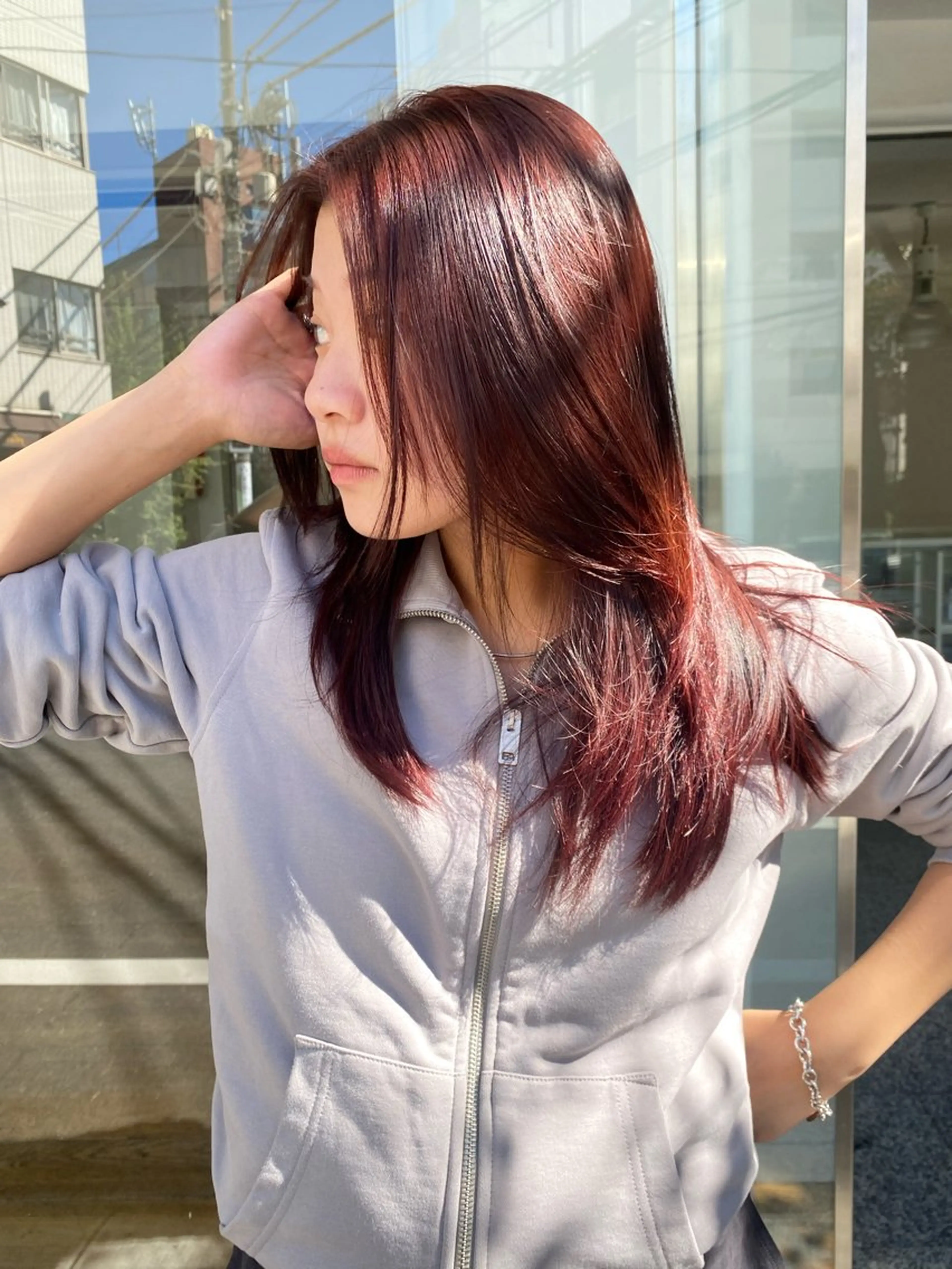 ロング カラー レッドカラー レイヤーカット miumiu/恵比寿 カットモデル募集のヘアスタイル