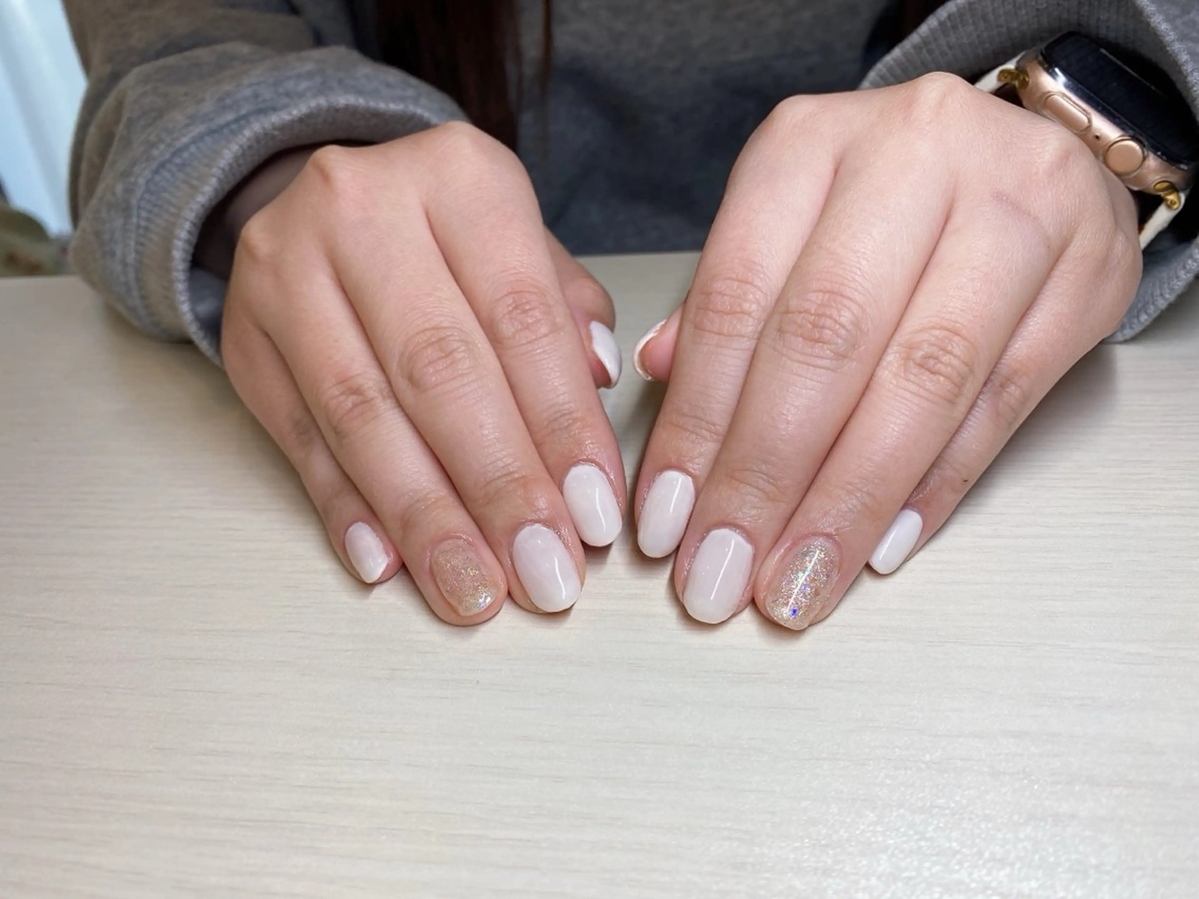 ネイル キラキラネイル ラメ(グリッター) ワンカラーネイル ホワイト 齋藤 優花のネイルデザイン