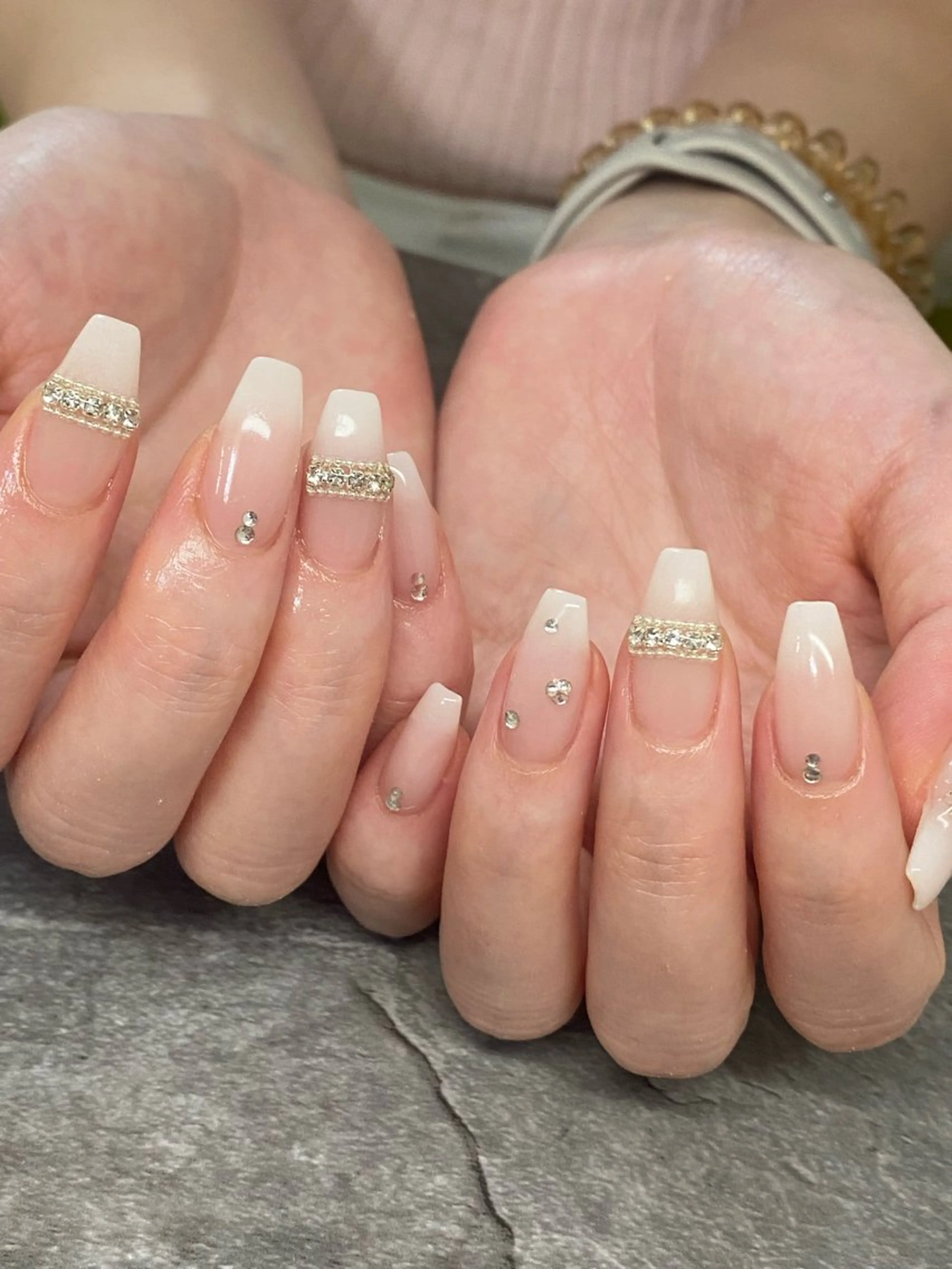 カラー ハンドネイル Bitty/ SENA⋆˙⟡ —のネイルデザイン