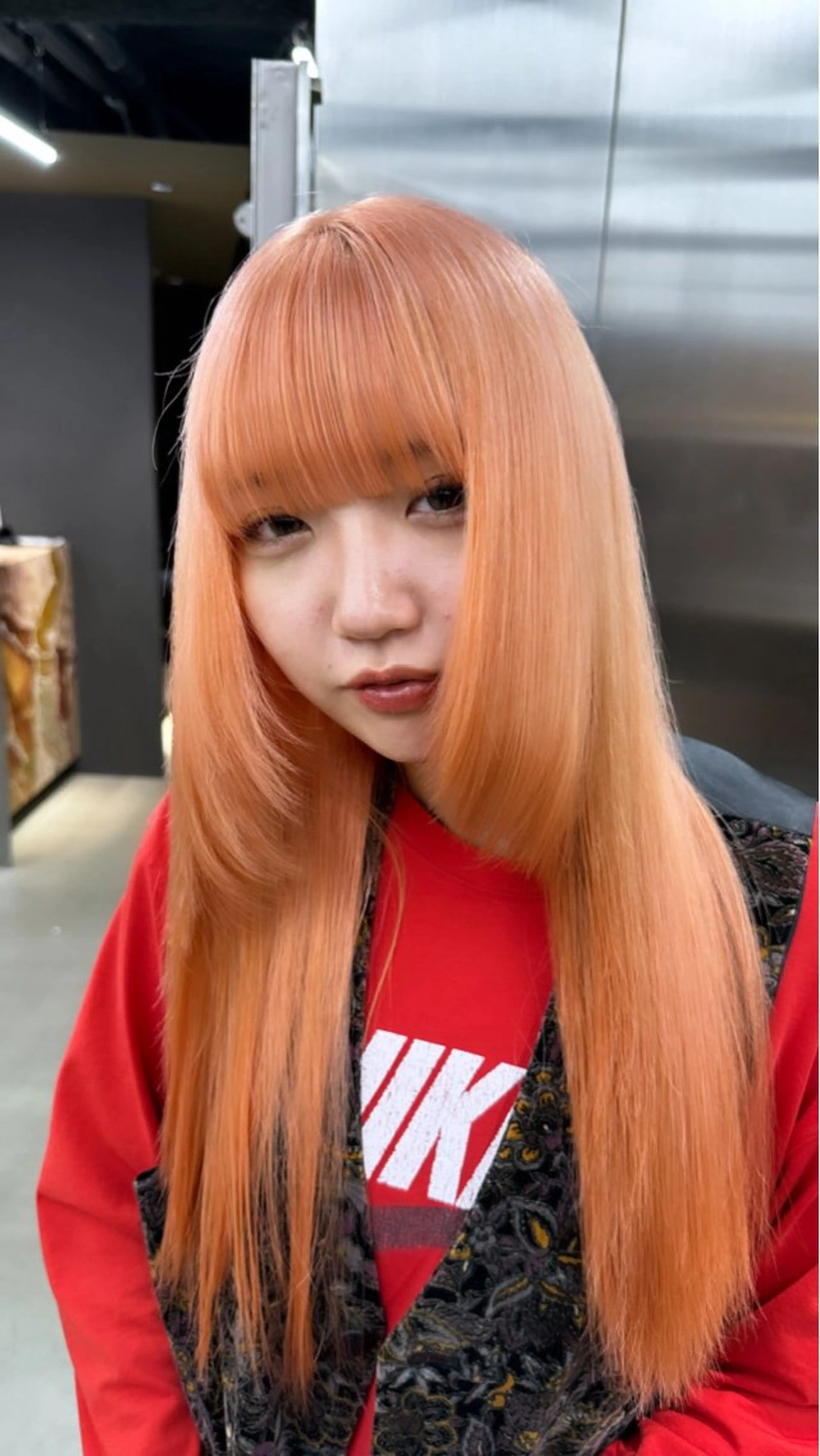 ロング カラー ブリーチ レイヤーカット トリートメント ハイトーン/ 縮毛矯正のヘアスタイル