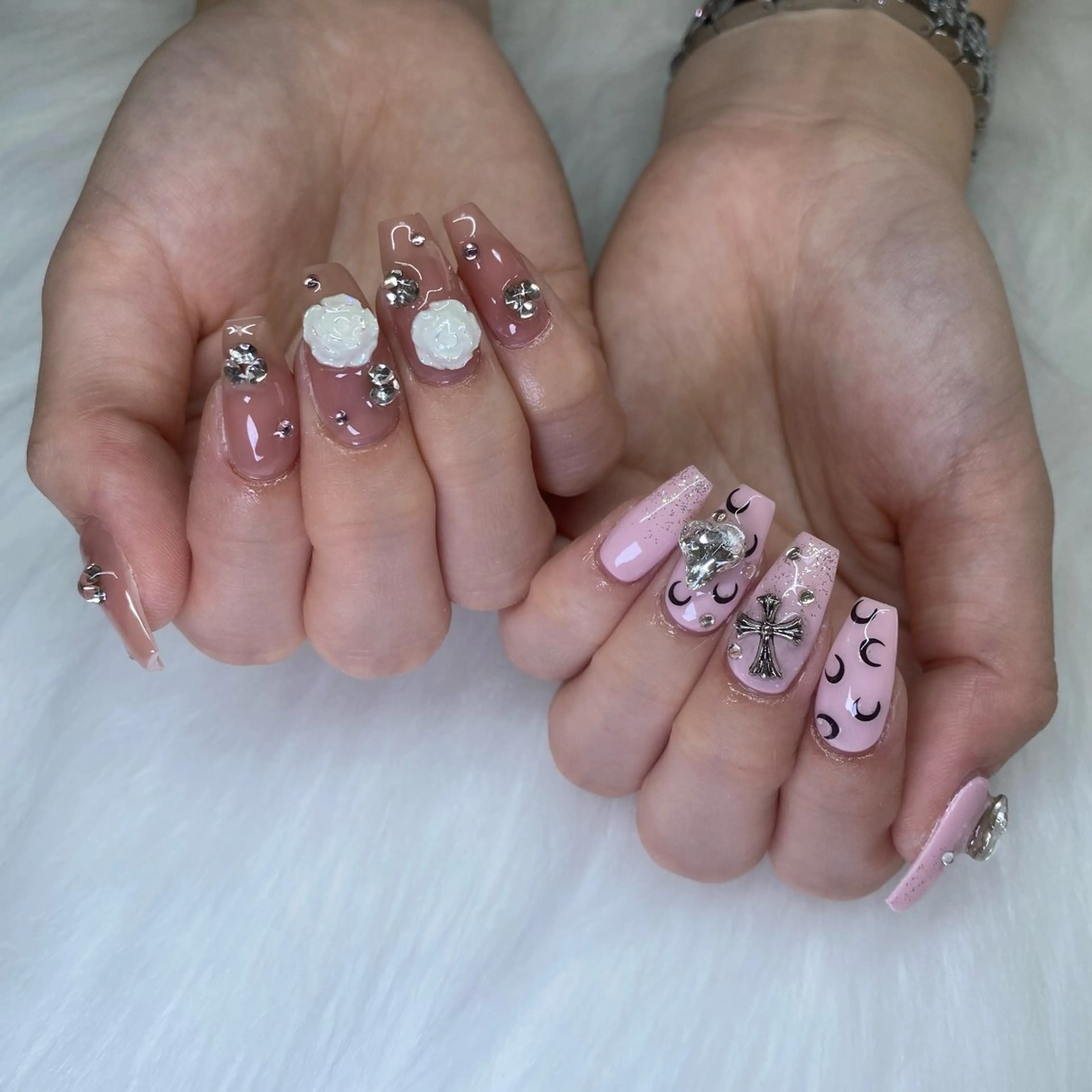 ネイル フレンチネイル ジェルネイル 韓国ネイル ロングネイル マグネットネイル Nail Salon Grow所属・Nail Salon Growのネイルデザイン