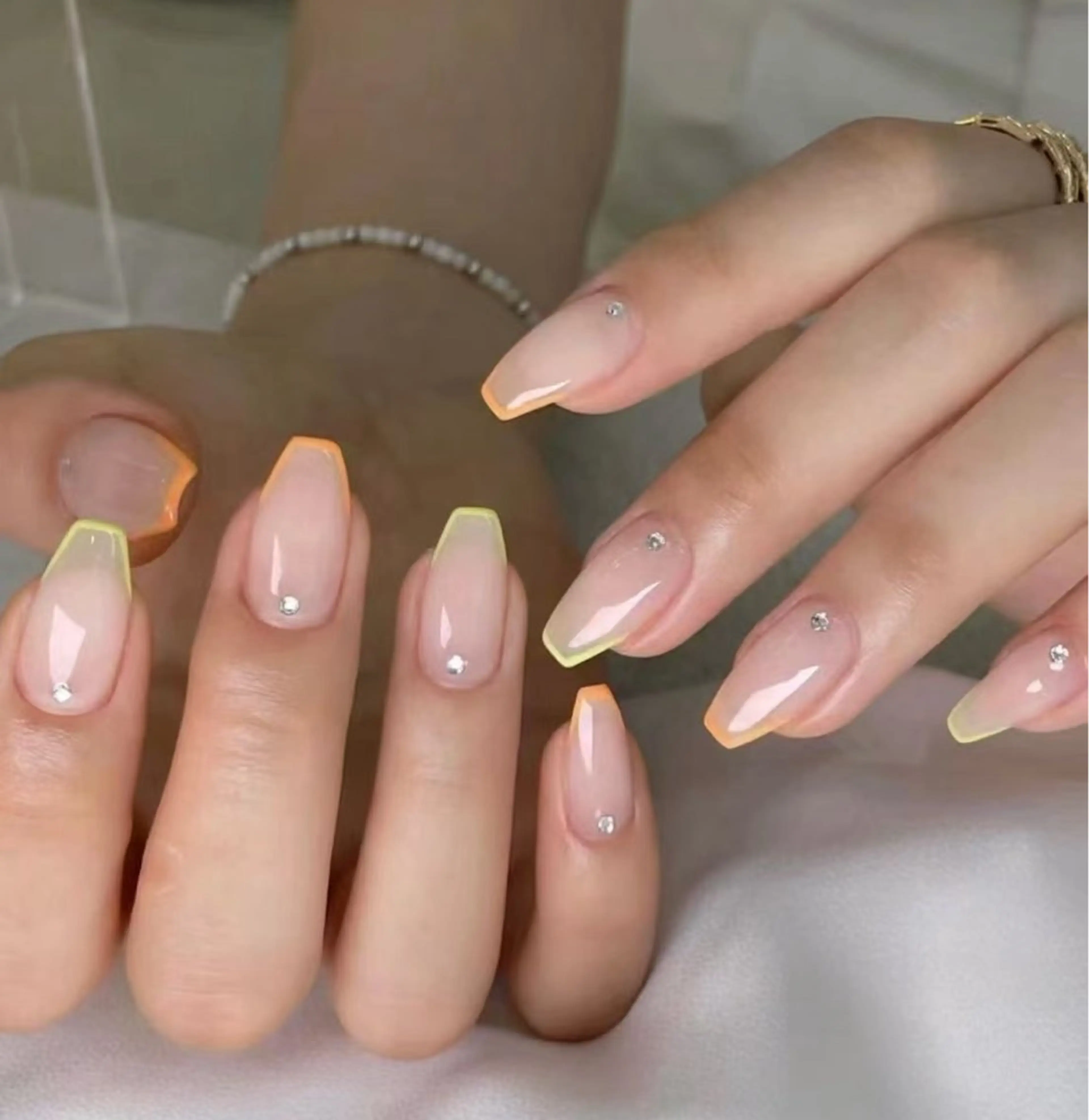 ネイル フラワーネイル フレンチネイル ジェルネイル ガラスフレンチ ハート ハンドネイル BabyYouMi nailのネイルデザイン