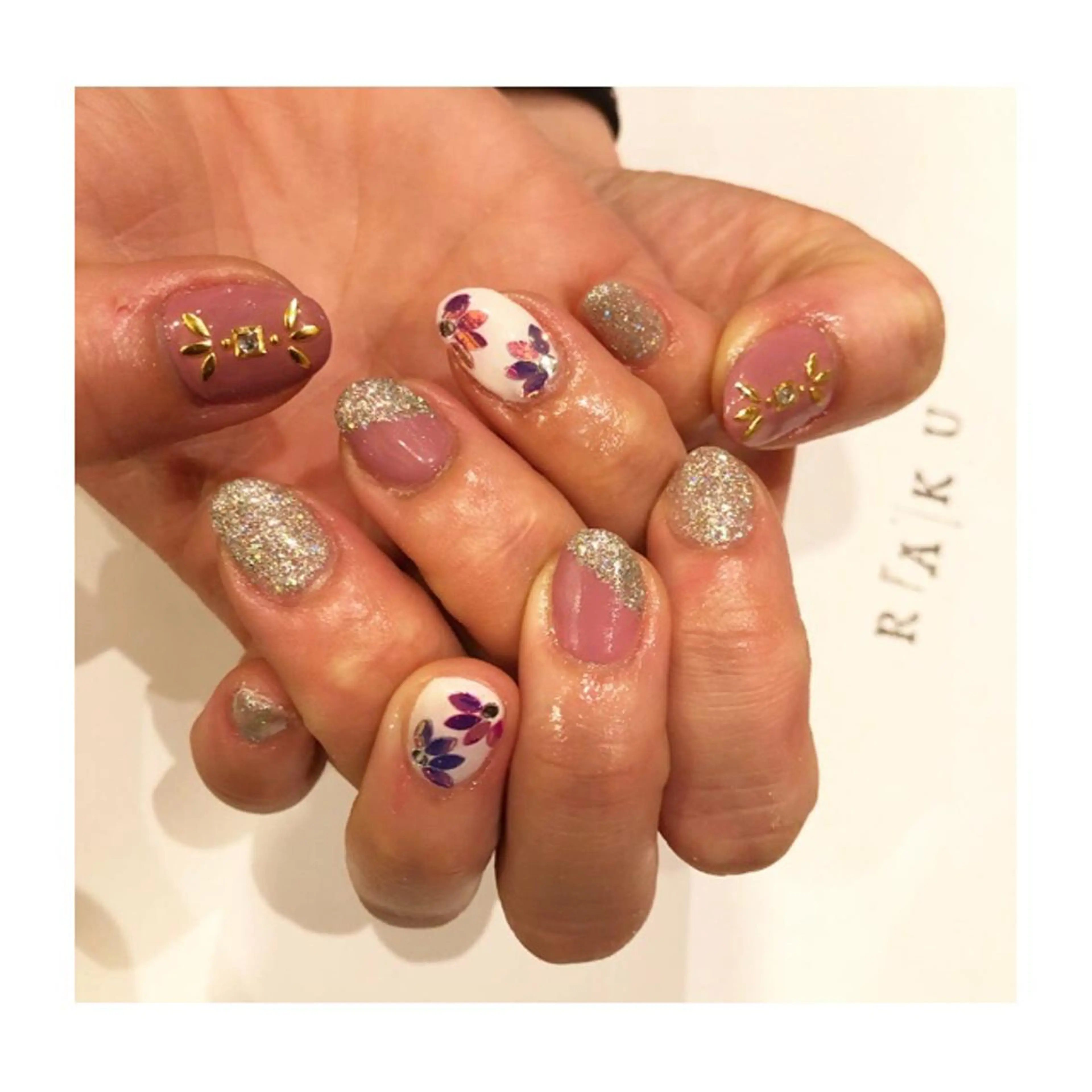 ネイル 駒月 明日香のネイルデザイン