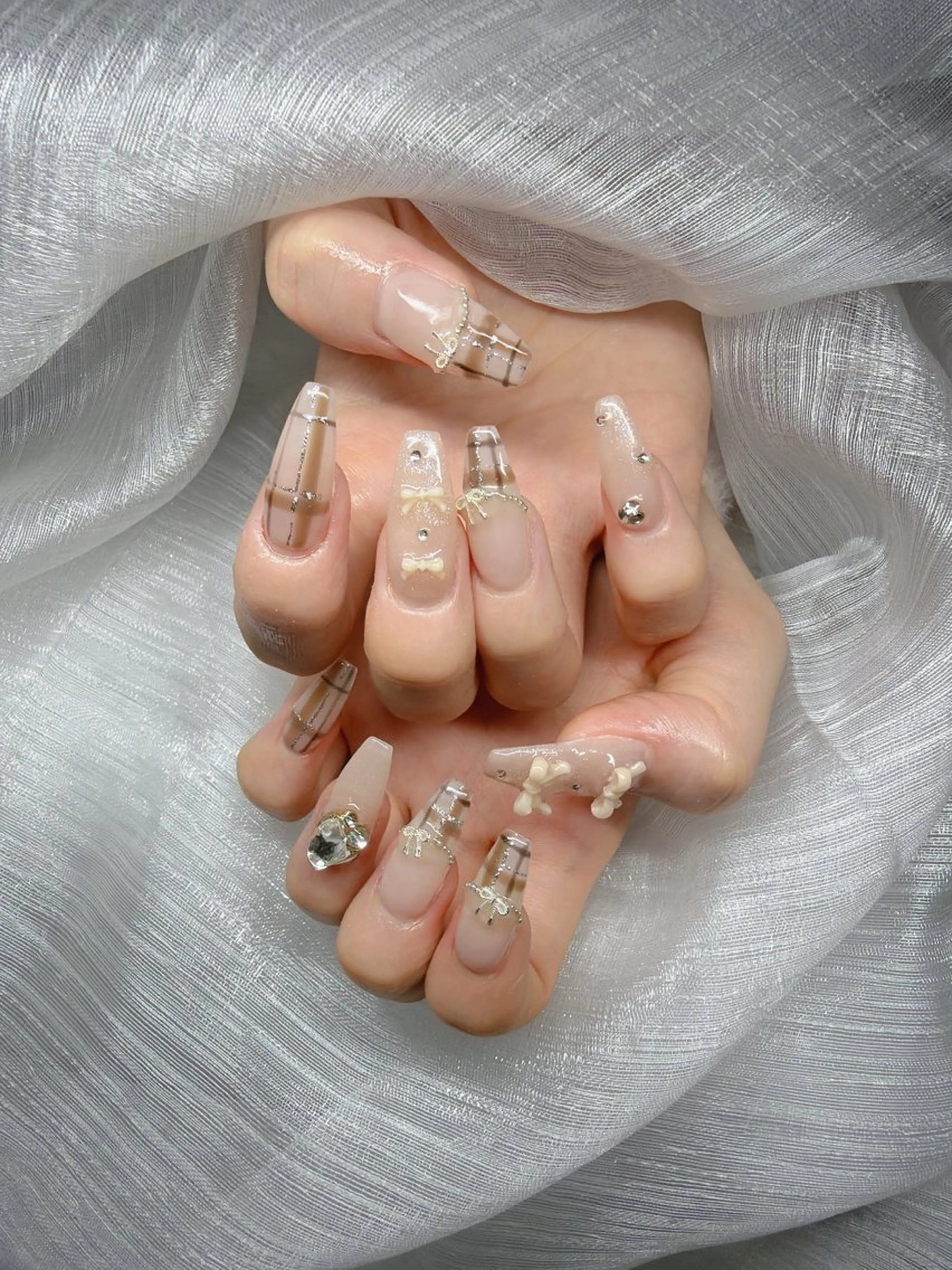 ネイル ハンドネイル Lee Nailsのネイルデザイン