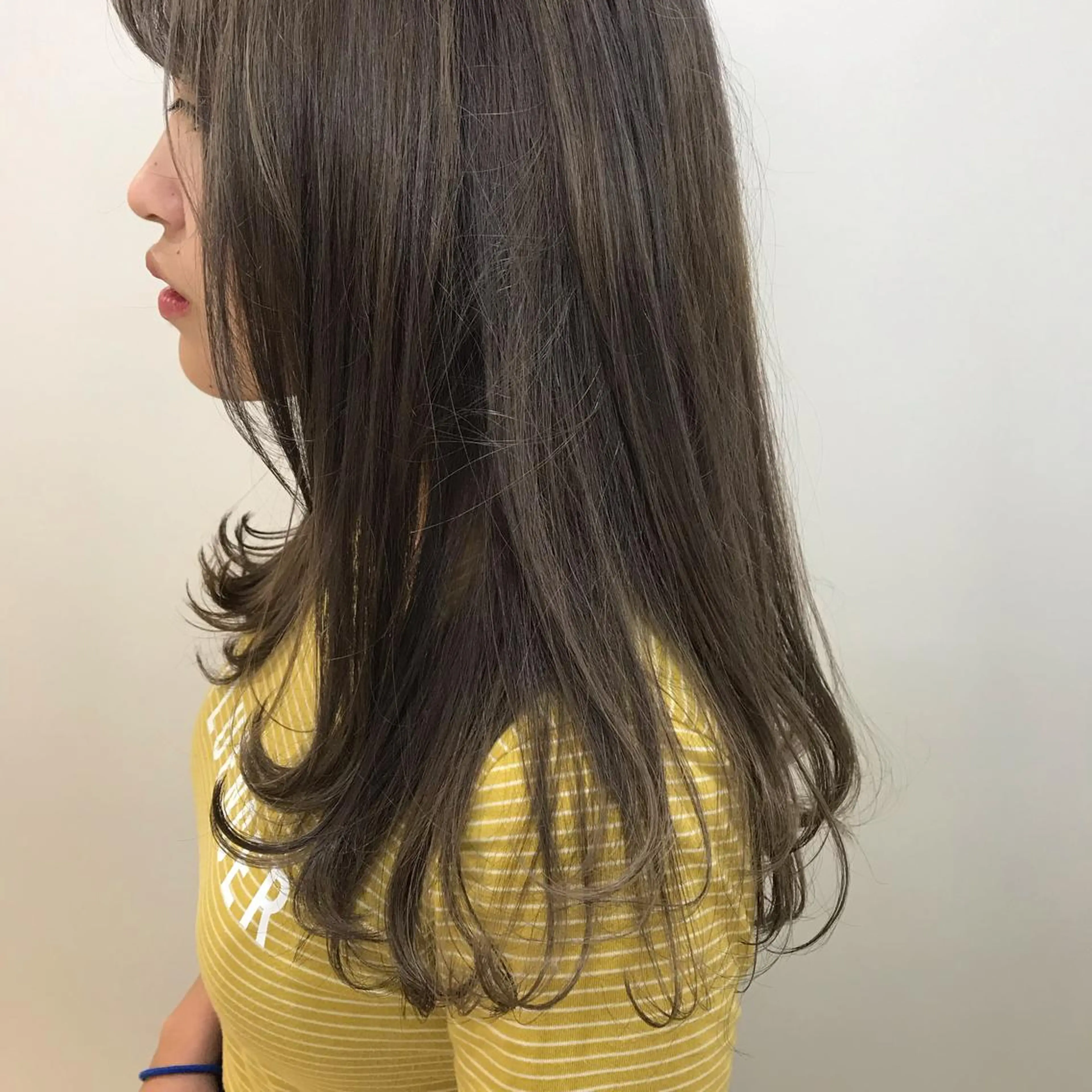 ロング riho/ブリーチ/ デザインカラー/辻堂のヘアスタイル