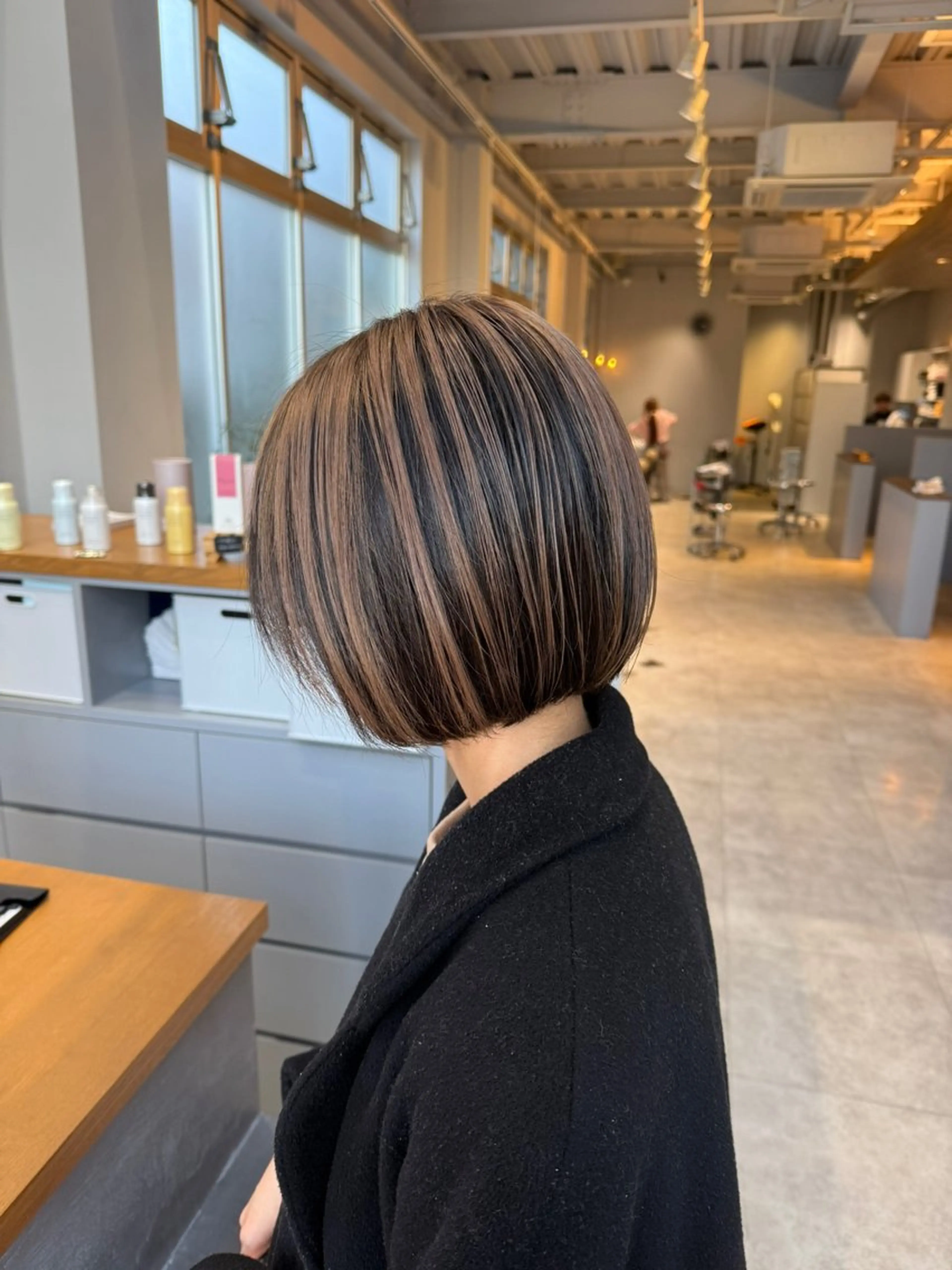 カラー カット ヘアカラー エマ ピボット 中川店所属・富原崇太/切りっぱな しボブ/透明感カラーのヘアスタイル