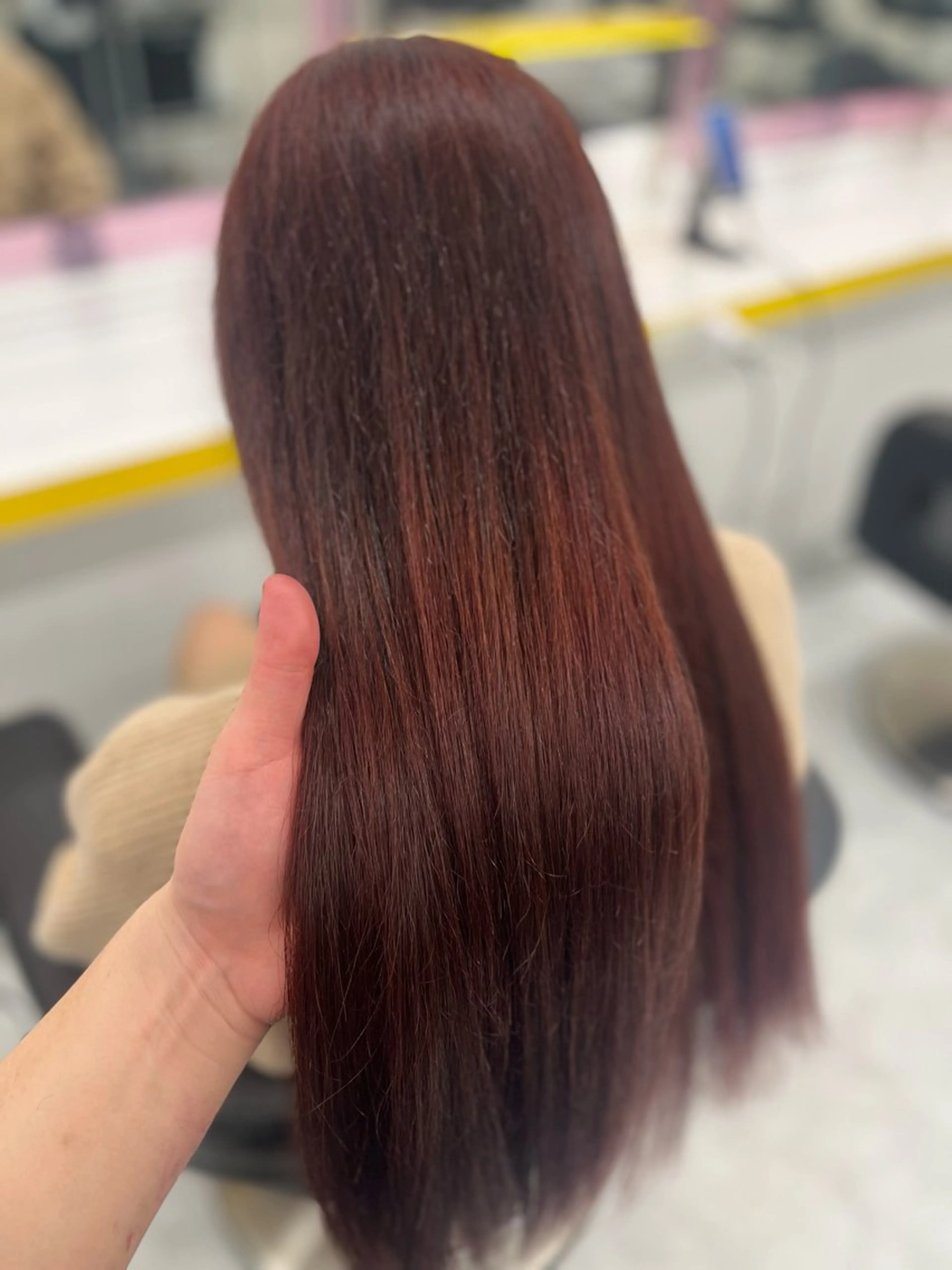 ロング カラー ヘアカラー ハイトーンカラー 🦄レイヤーカットのヘアスタイル