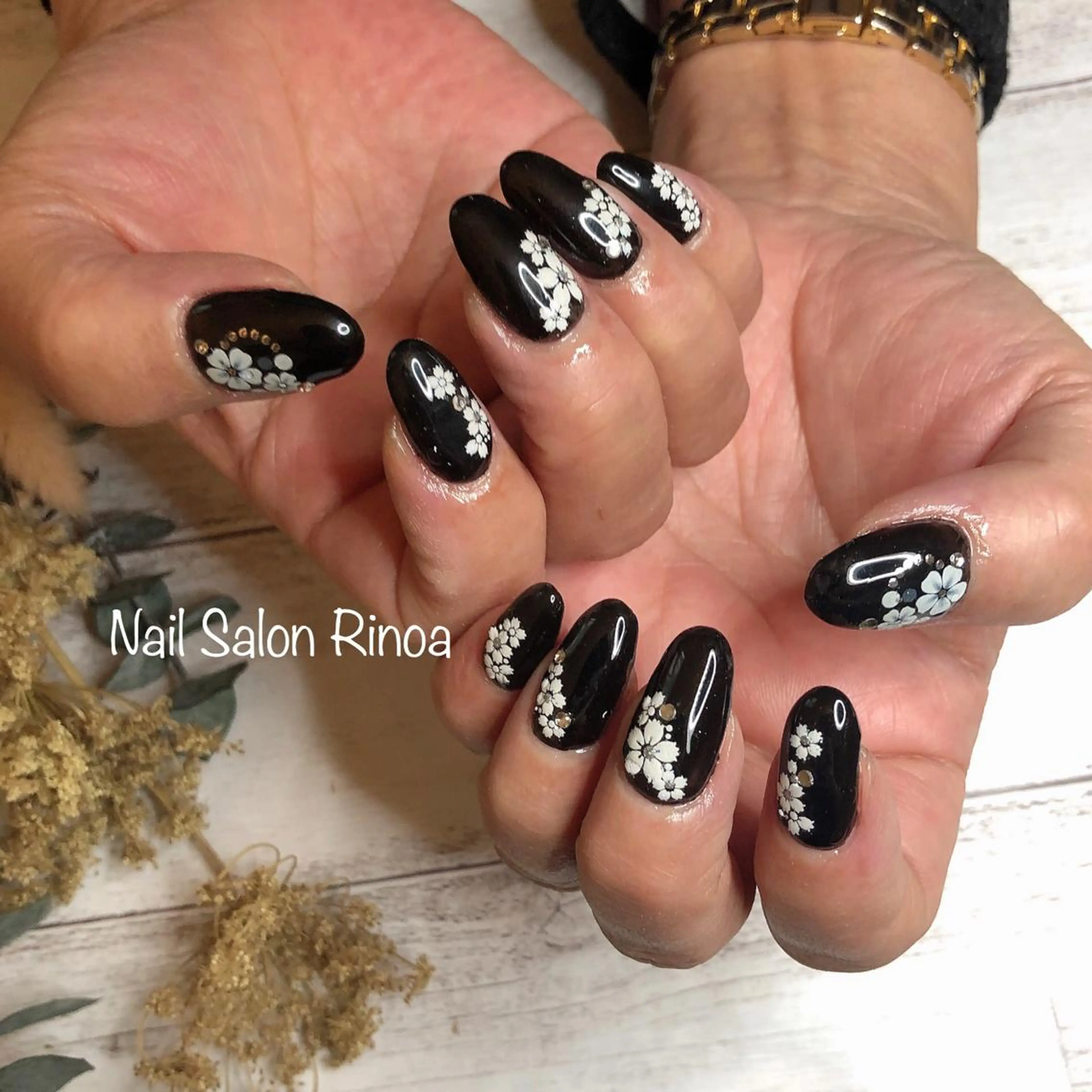 ネイル ストーンネイル ハンドネイル フットネイル Nail Salon Rinoaのネイルデザイン