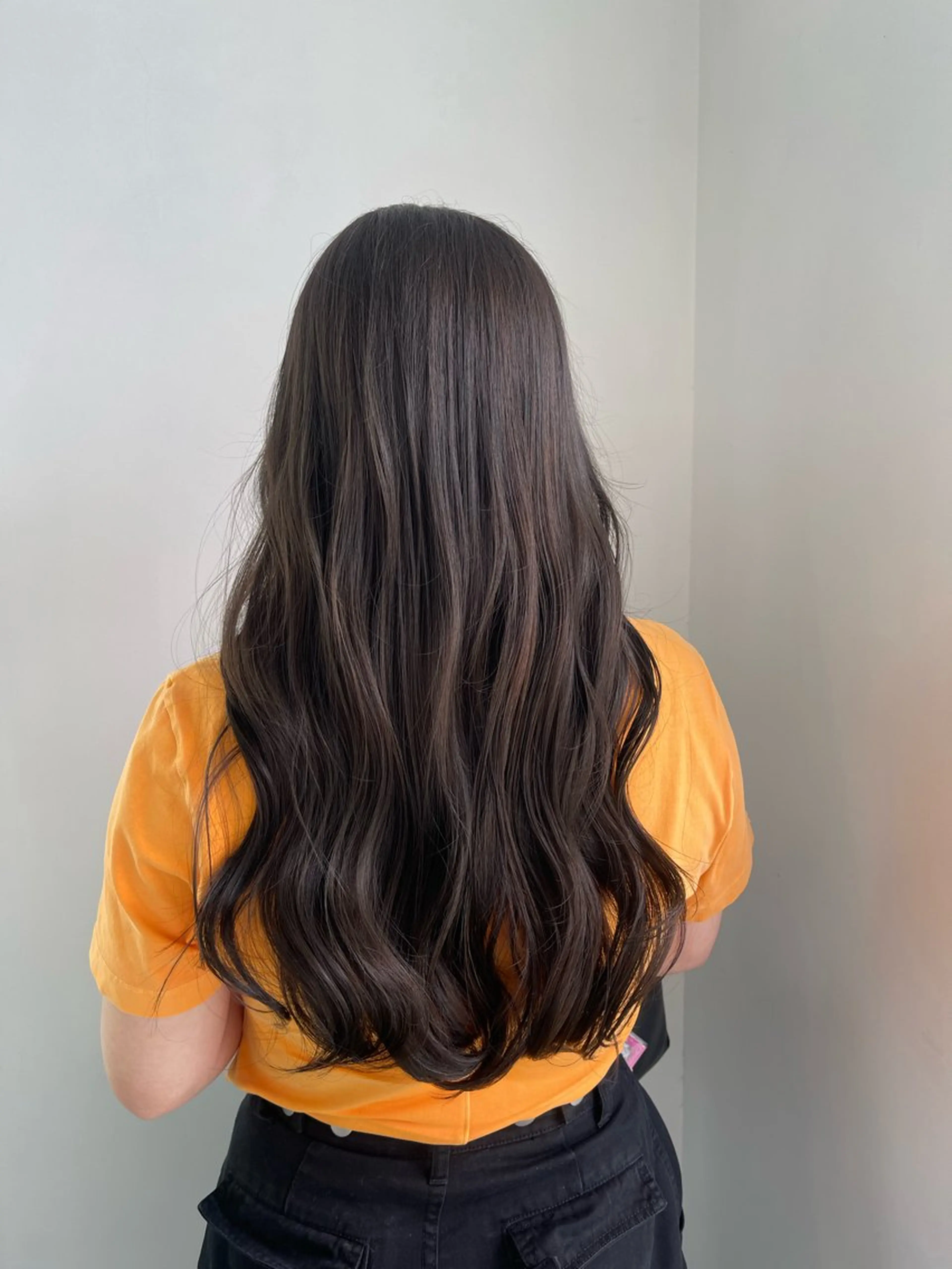 ロング カラー グレージュ ヘアカラー トリートメント 愛莉/ラベンダー/ ベージュ/ブラウンのヘアスタイル