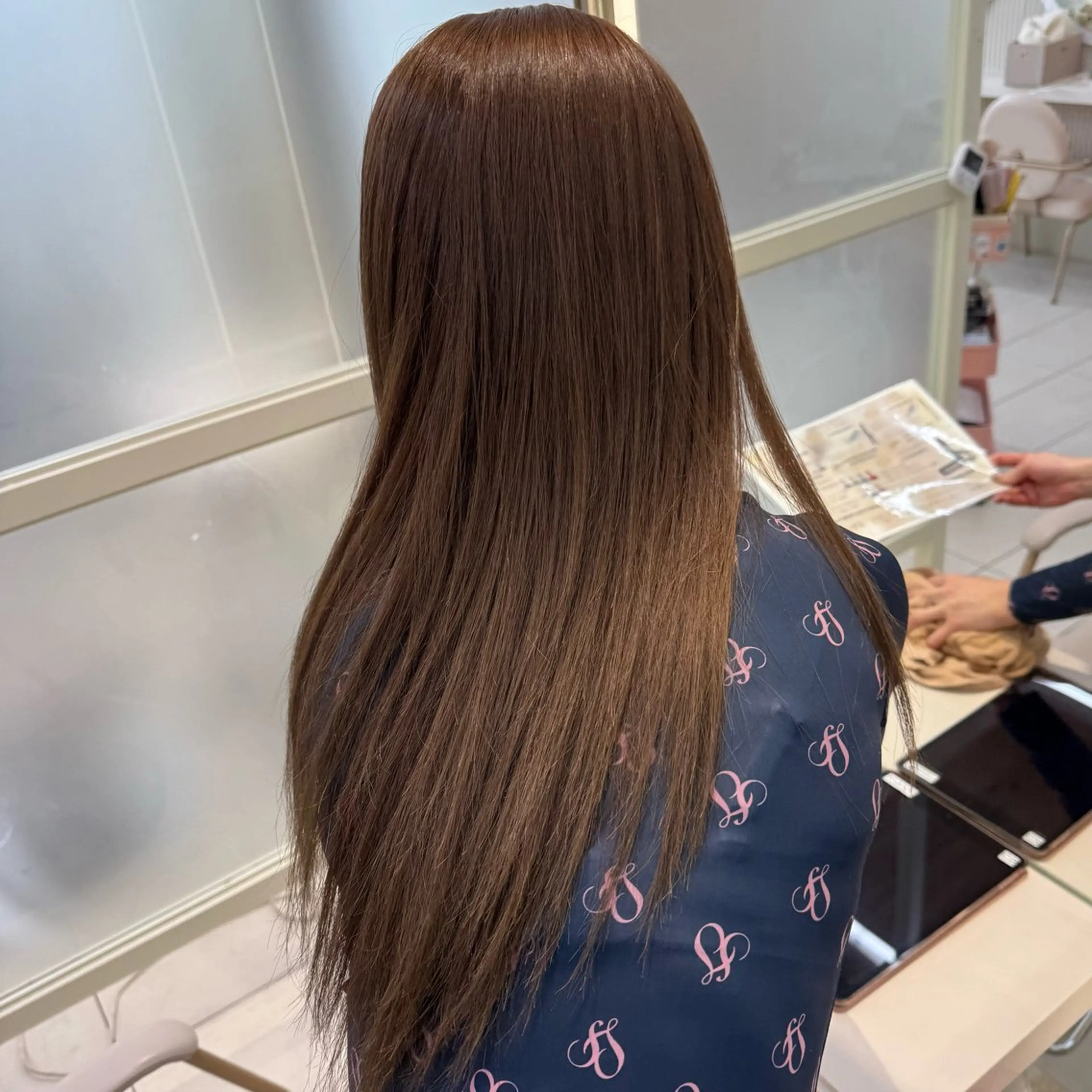 ロング カラー カット 似合わせレイヤー 透明感カラーのヘアスタイル