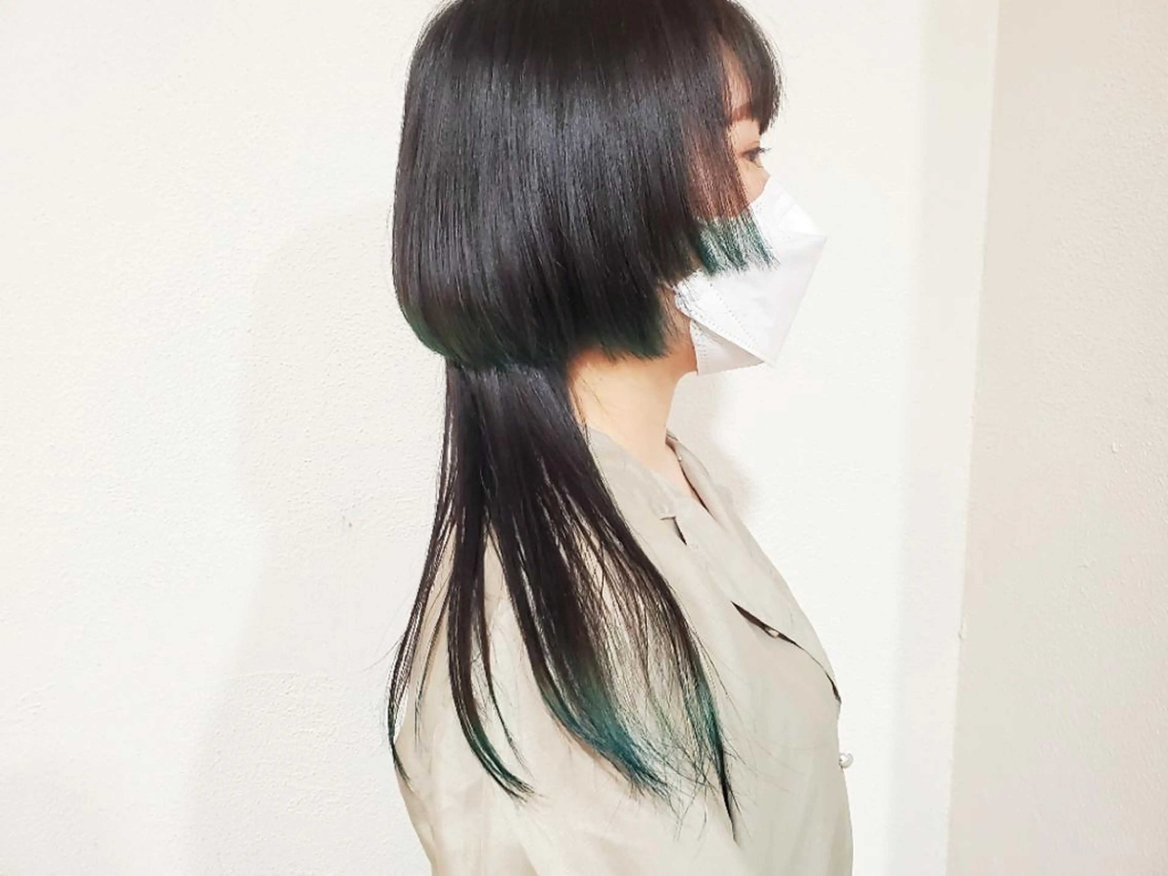 ロング カラー ダークグレー パ ルのヘアスタイル