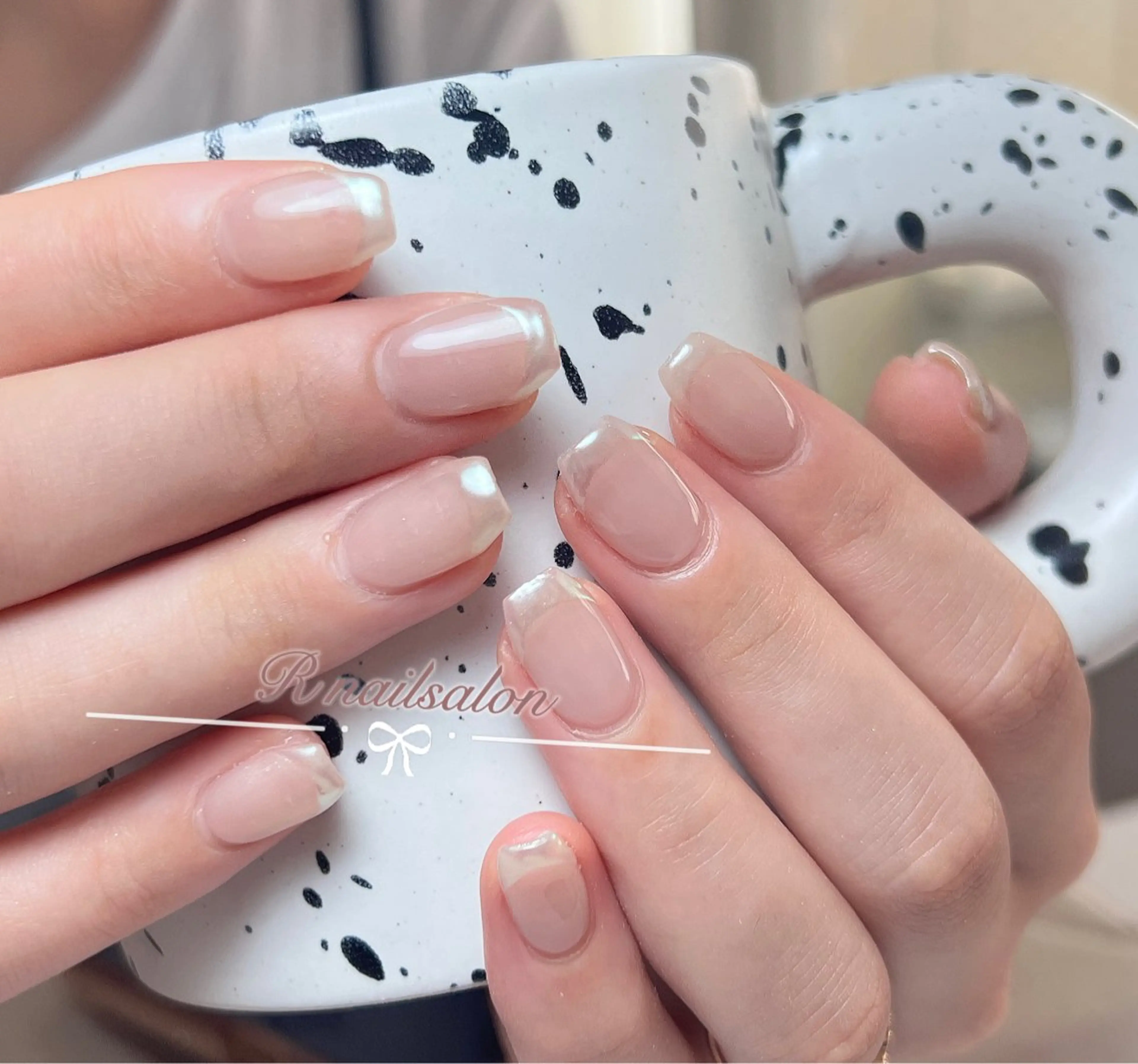 ミディアム R NAILSALONのネイルデザイン