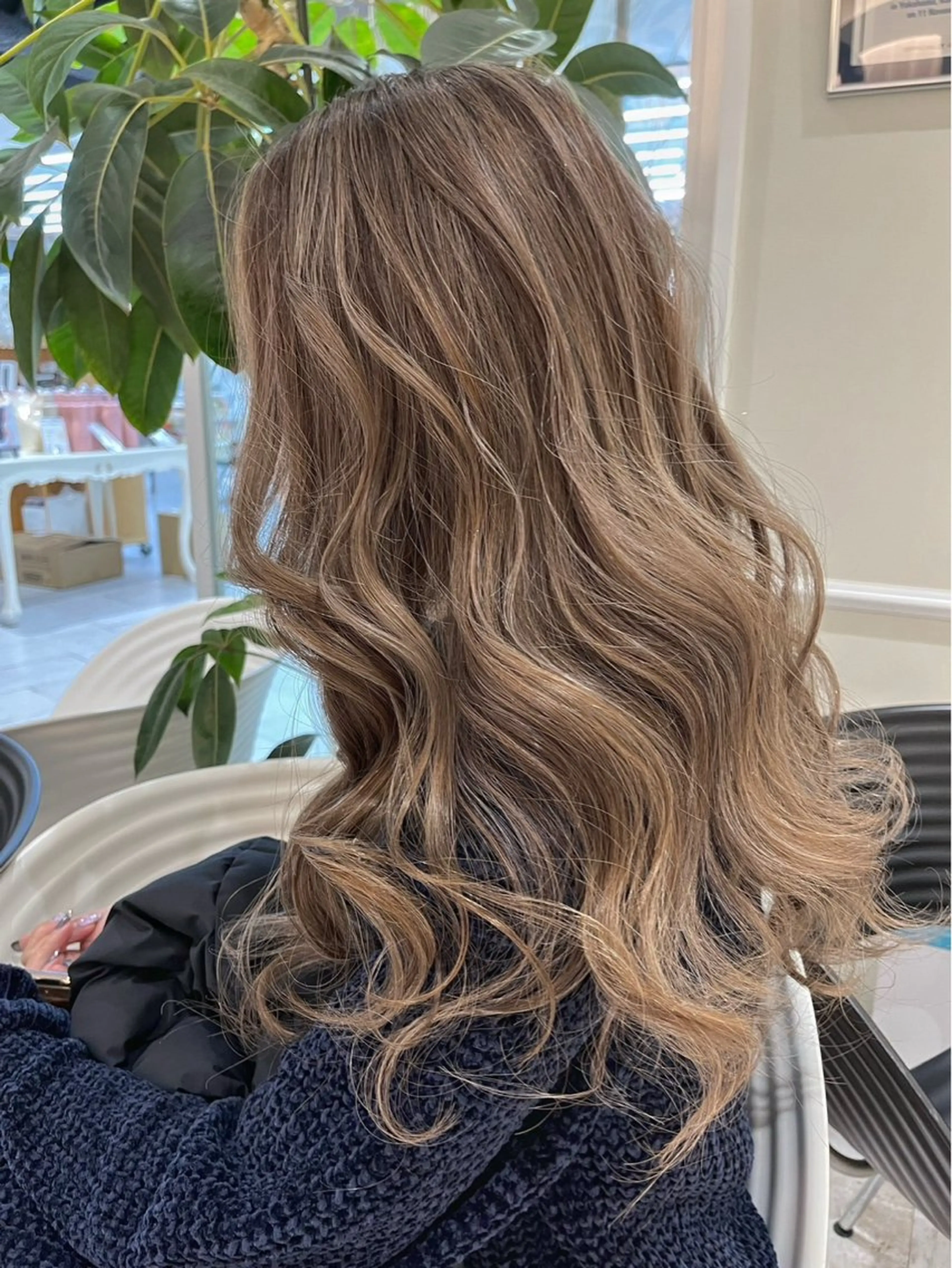 ロング ベージュカラー/ いぢちるみのヘアスタイル