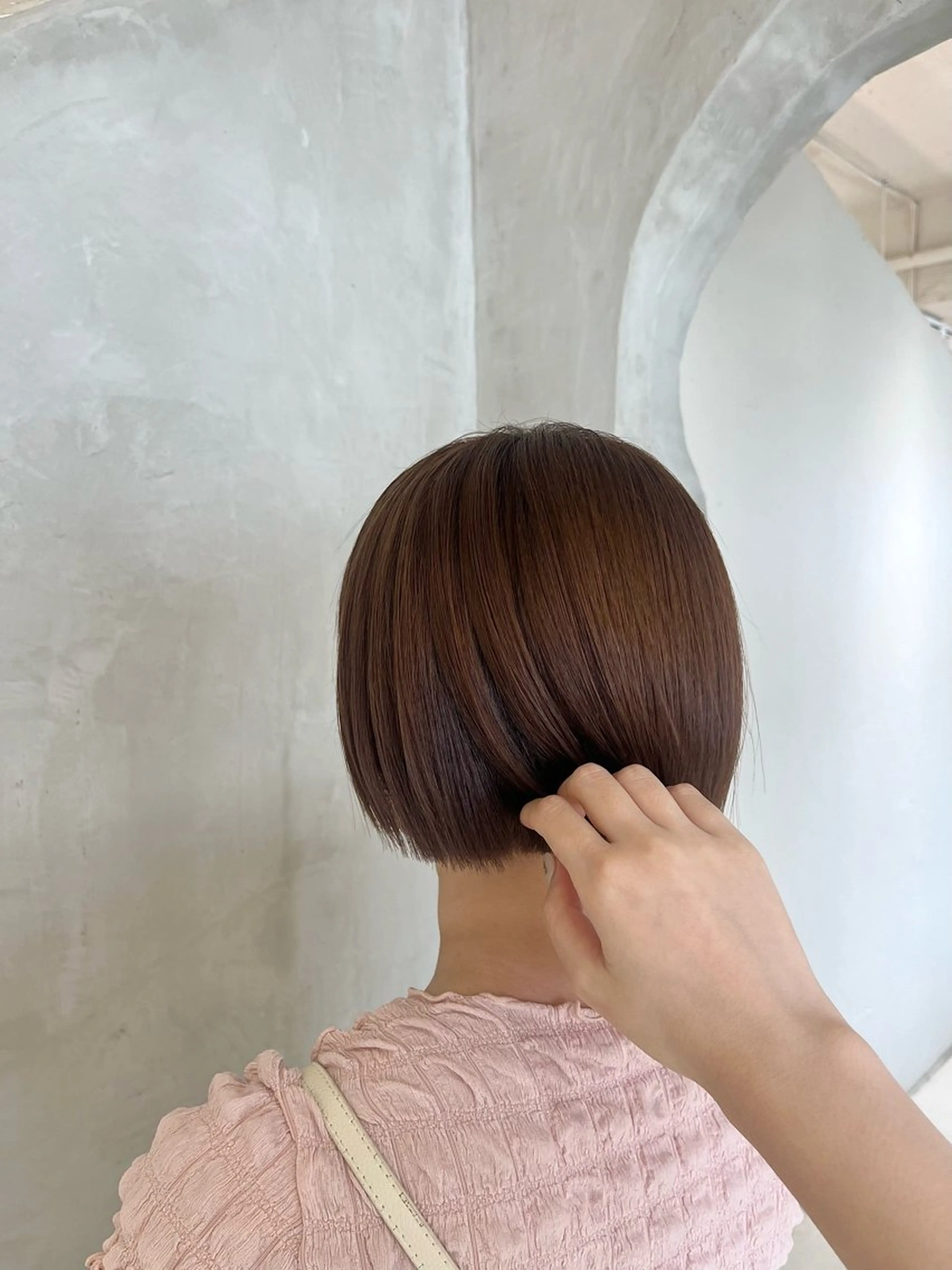 ショート カット effect横浜所属・切りっぱなしボブ/ 艶カラー/綾莉のヘアスタイル