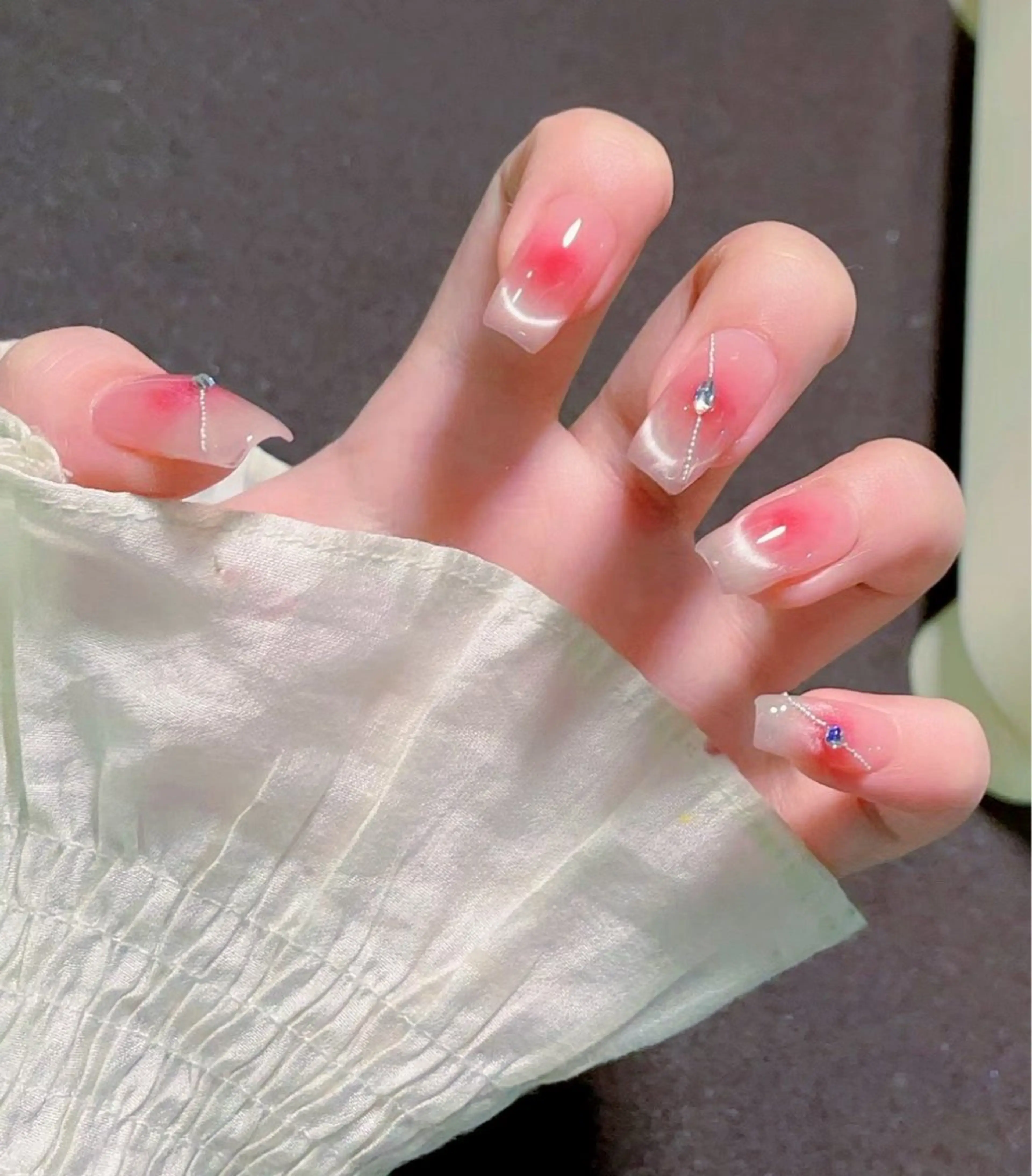 ネイル pink ladyサロン所属・べ にのネイルデザイン