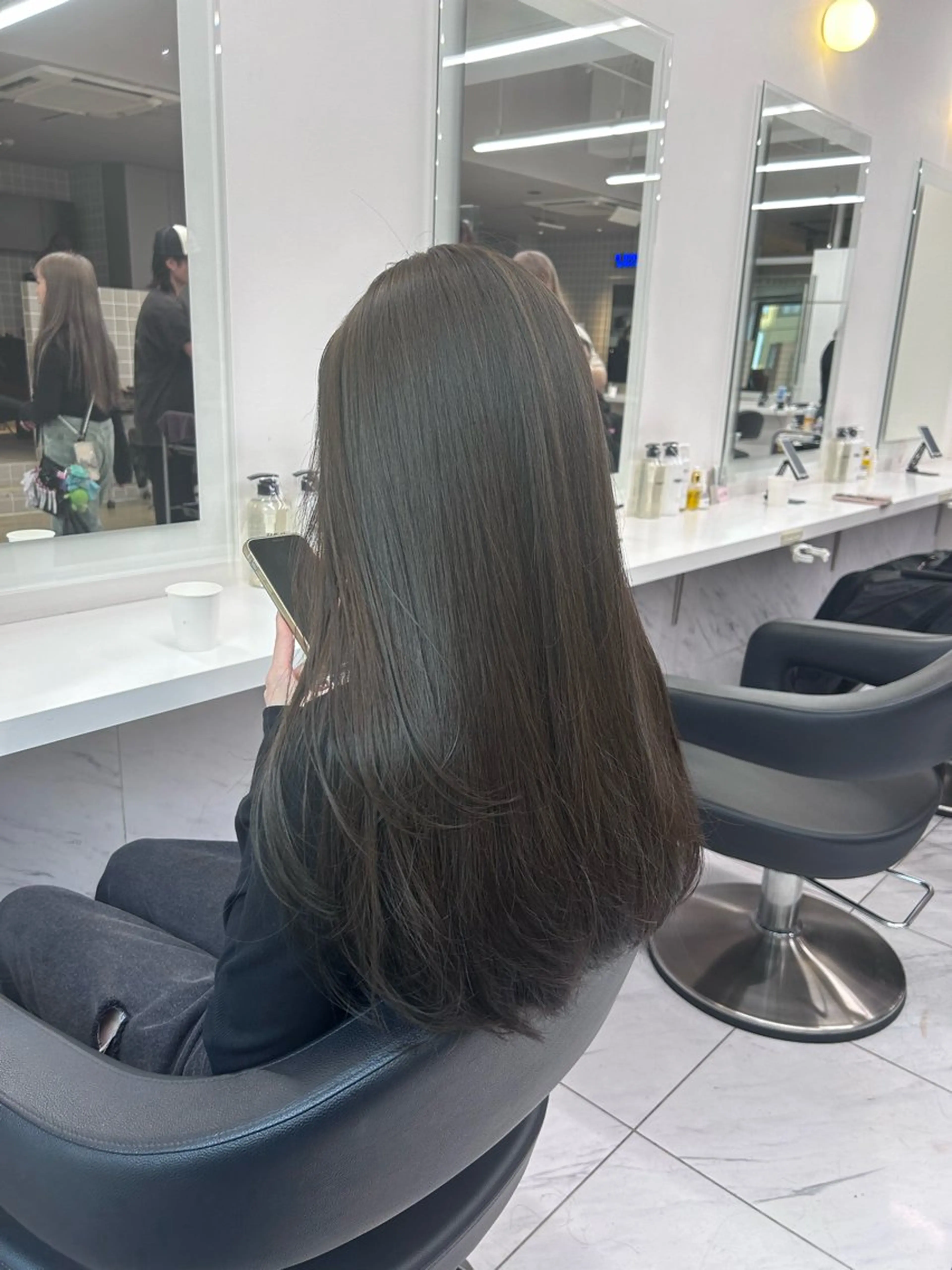 ロング カラー パーマ ヘアアレンジ メンズ キッズ カット ヘアカラー トリートメント ヘアセット ブリーチなしカラー/ ブラウン/レイヤーのヘアスタイル