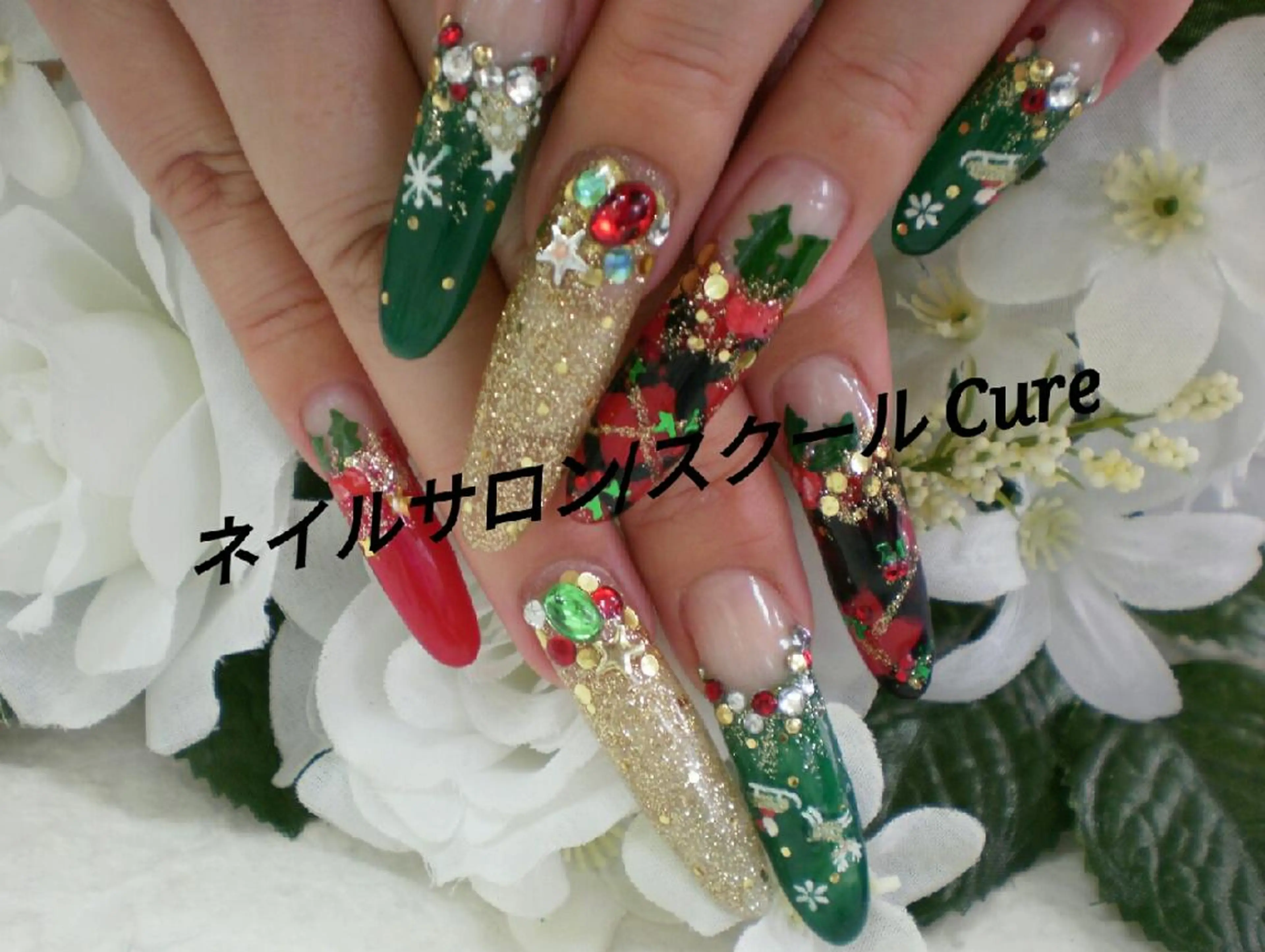 ロング ネイル ネイルサロン Cureのネイルデザイン