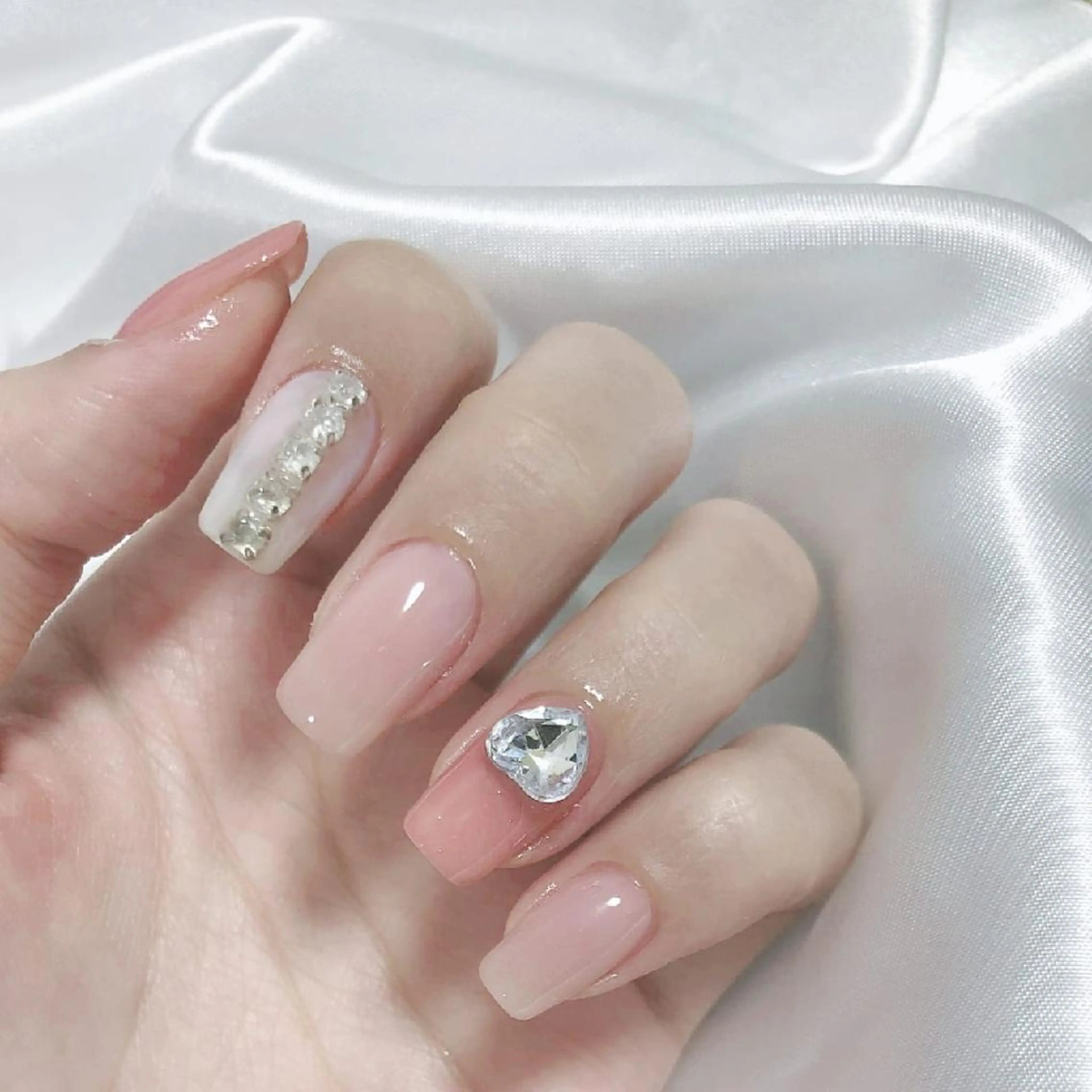 ネイル ハンドネイル Carrefour Lir Nail 草加所属・カルフール リル MOEのネイルデザイン