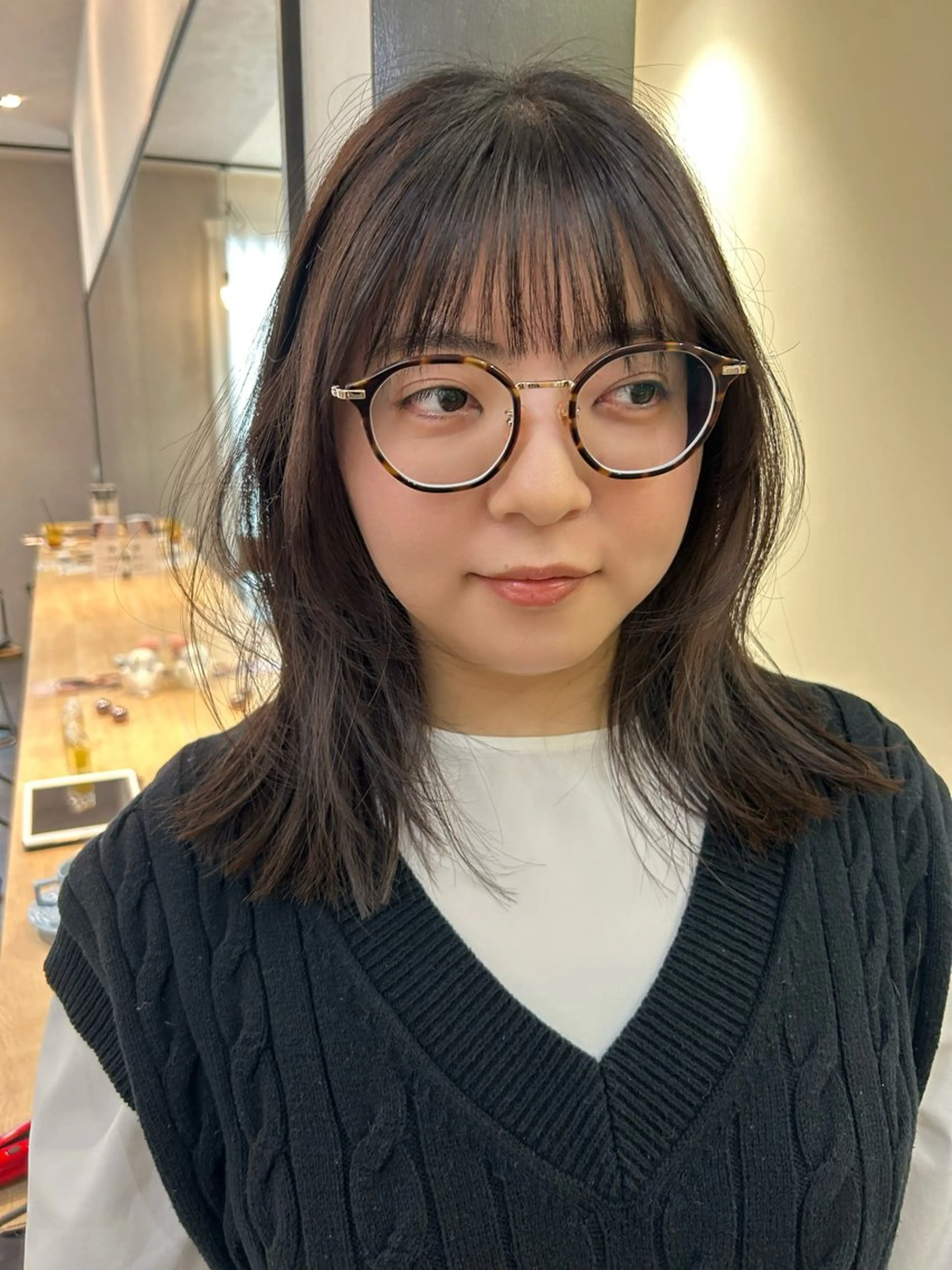 セミロング カラー レイヤーカット カット ヘアカラー トリートメント hub hair レイヤー/透明感のヘアスタイル