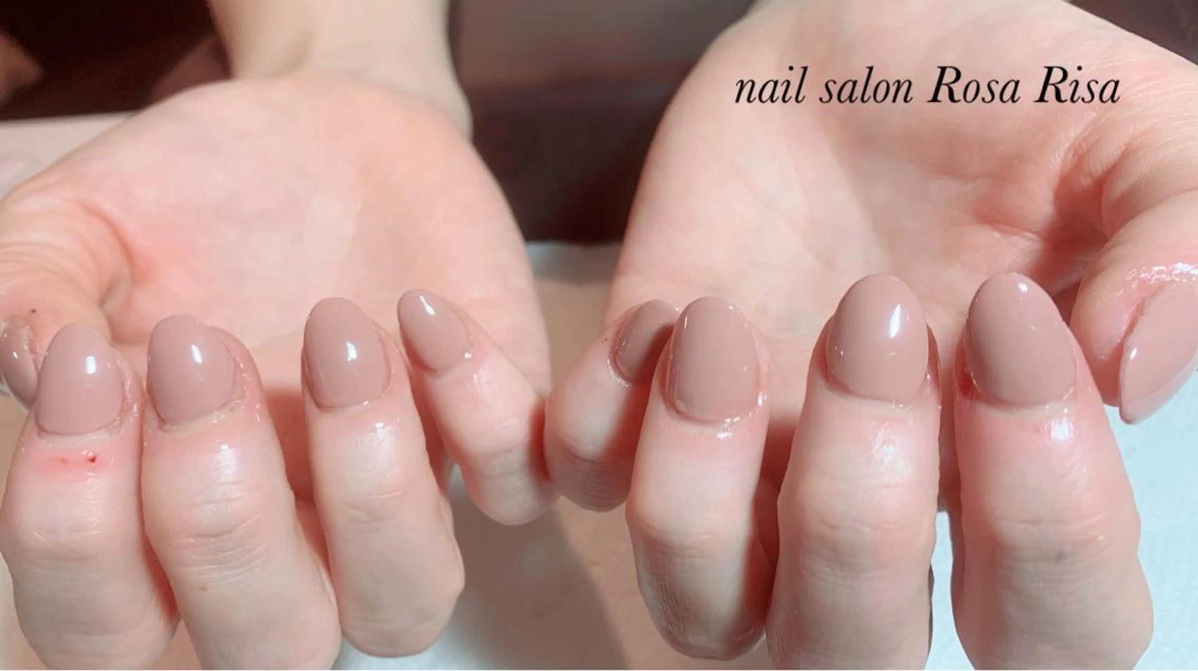 ミディアム ネイル ハンドネイル ネイルスタジオ シェイクユアハンズのネイルデザイン