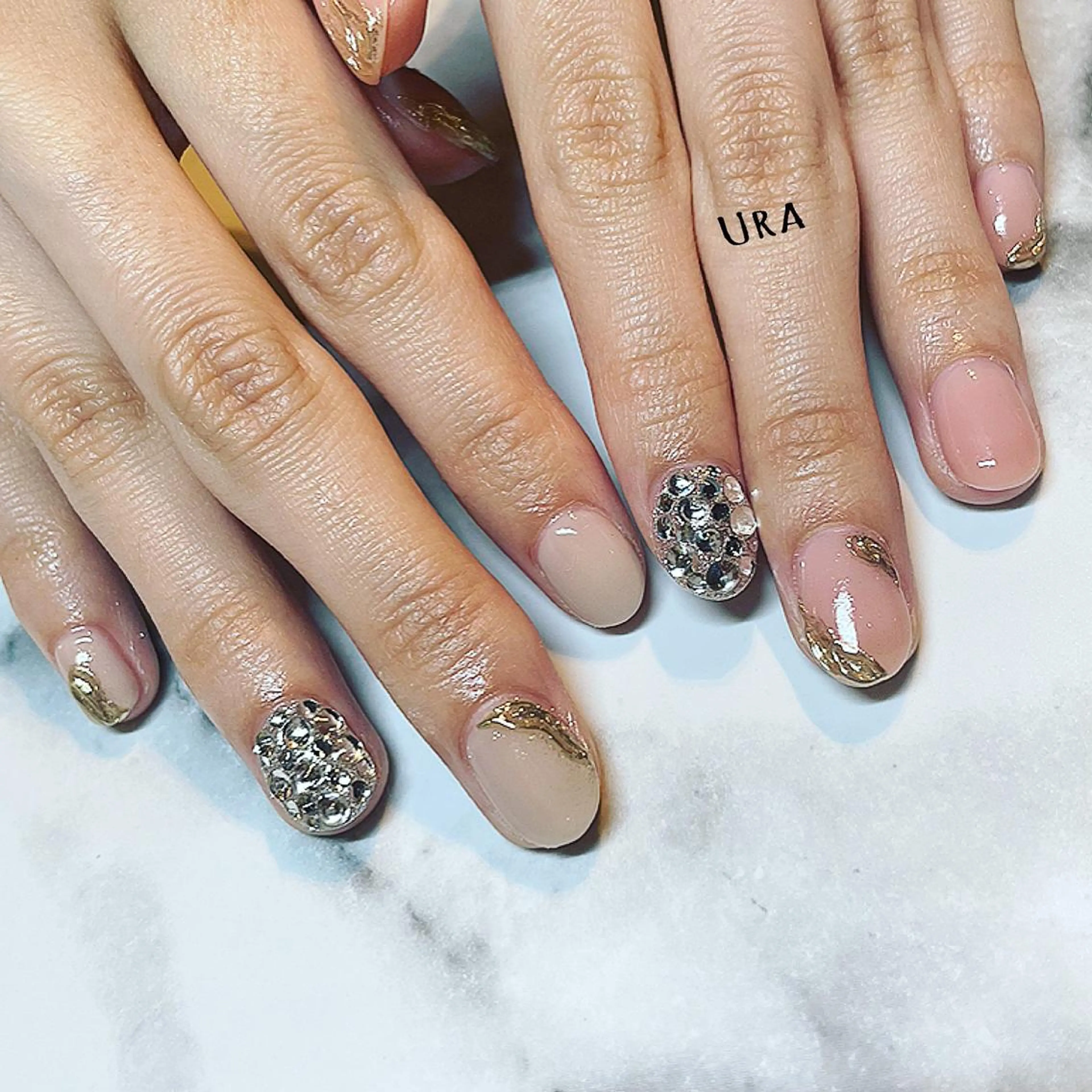 ネイル UrakoNail 《nail》のネイルデザイン