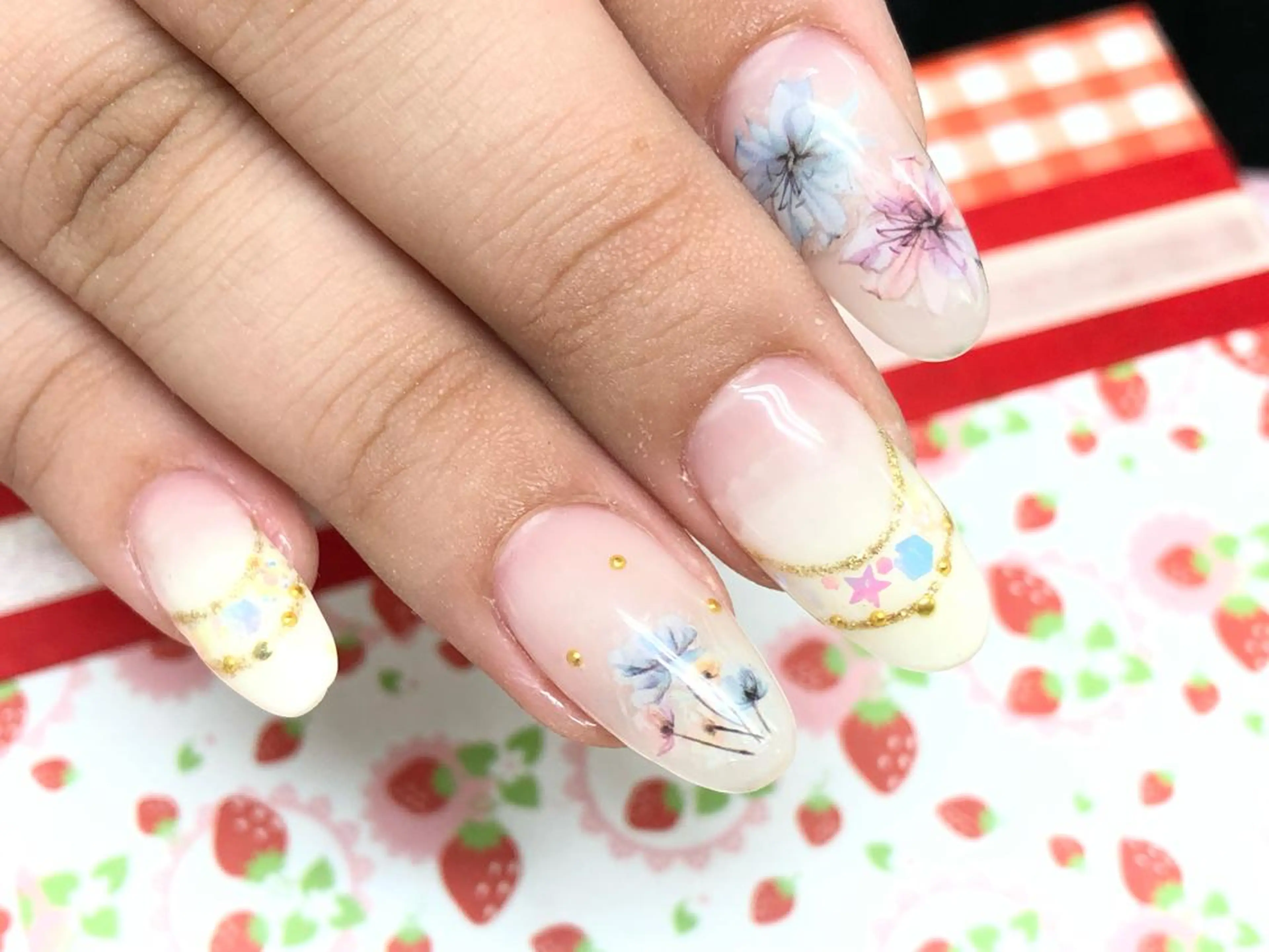 ネイル ユリシスネイル 担当近藤のネイルデザイン