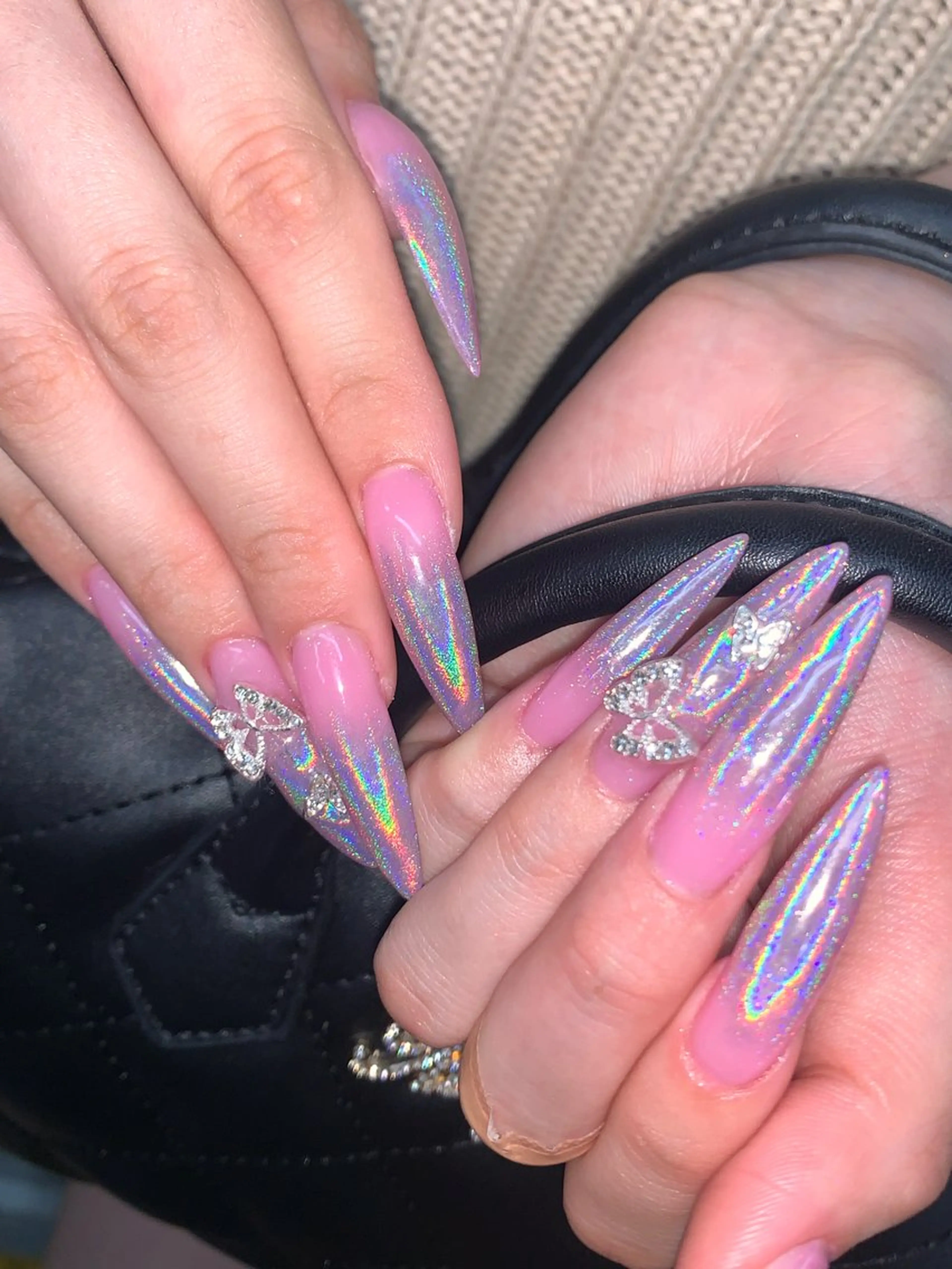 ネイル ハンドネイル NES NAIL所属・さゆり￤推しキャラ ￤ロングネイル🩷のネイルデザイン