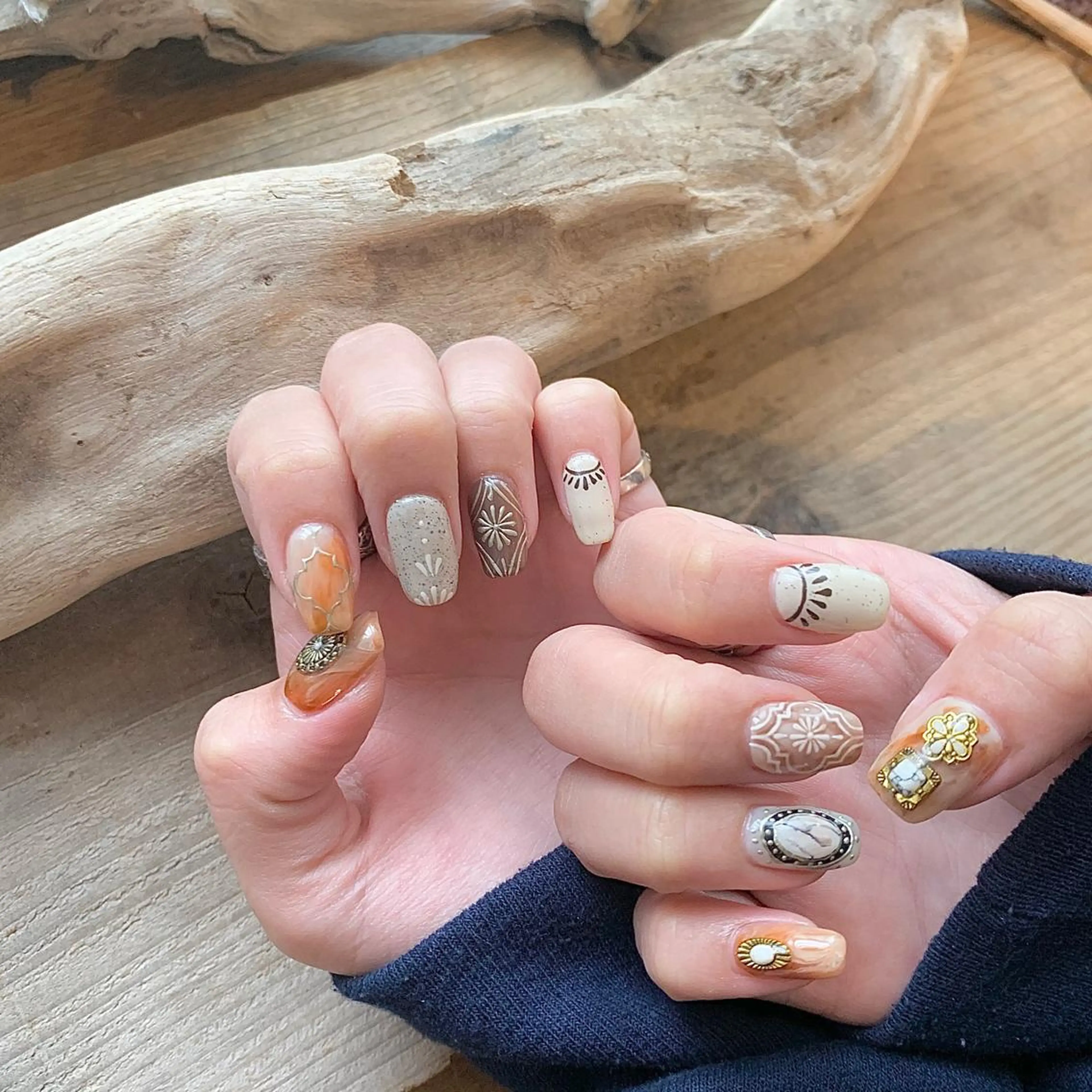 ネイル ハンドネイル revia所属・ERI Nailistのネイルデザイン