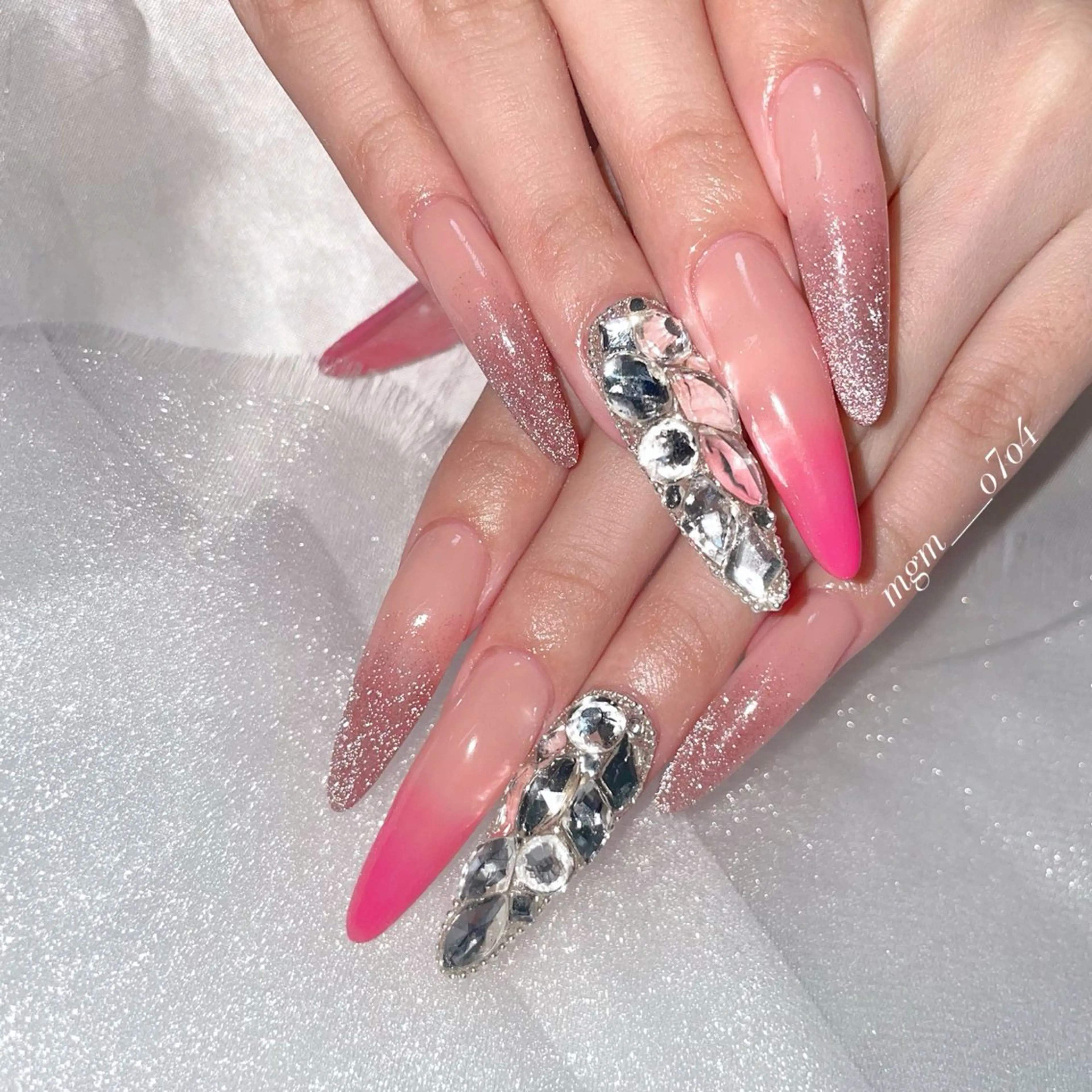 ネイル MoON...❤︎ MeGuのネイルデザイン