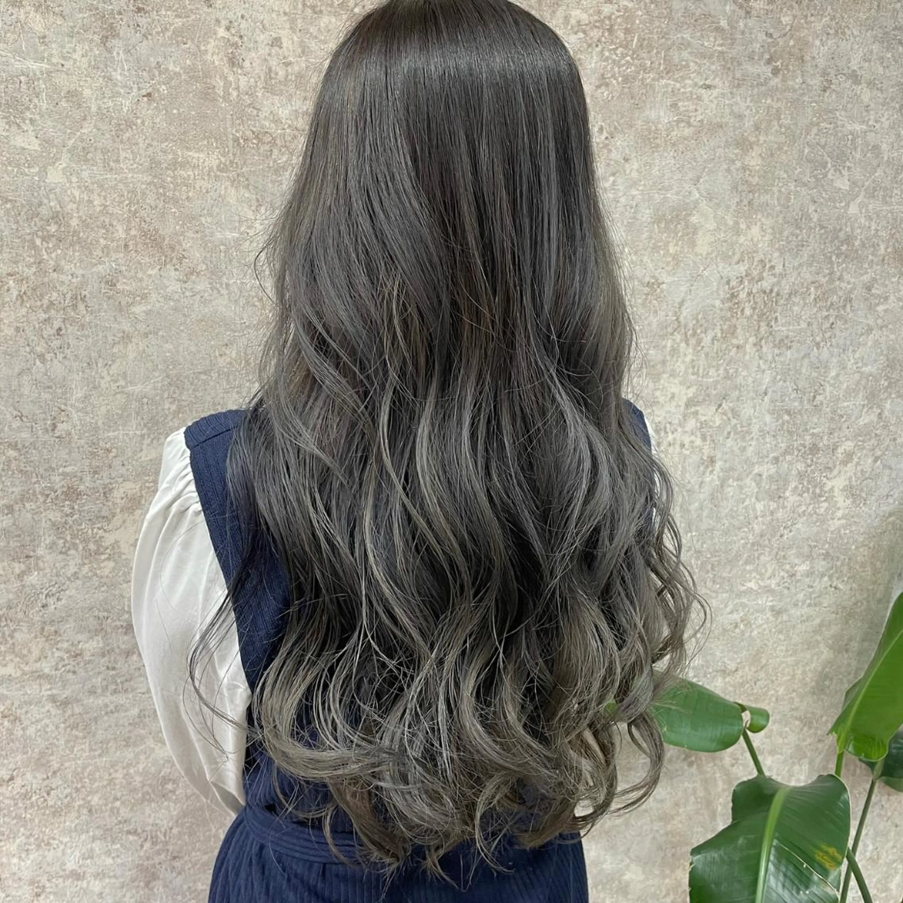 ロング カラー piLLon/ RYUKAのヘアスタイル