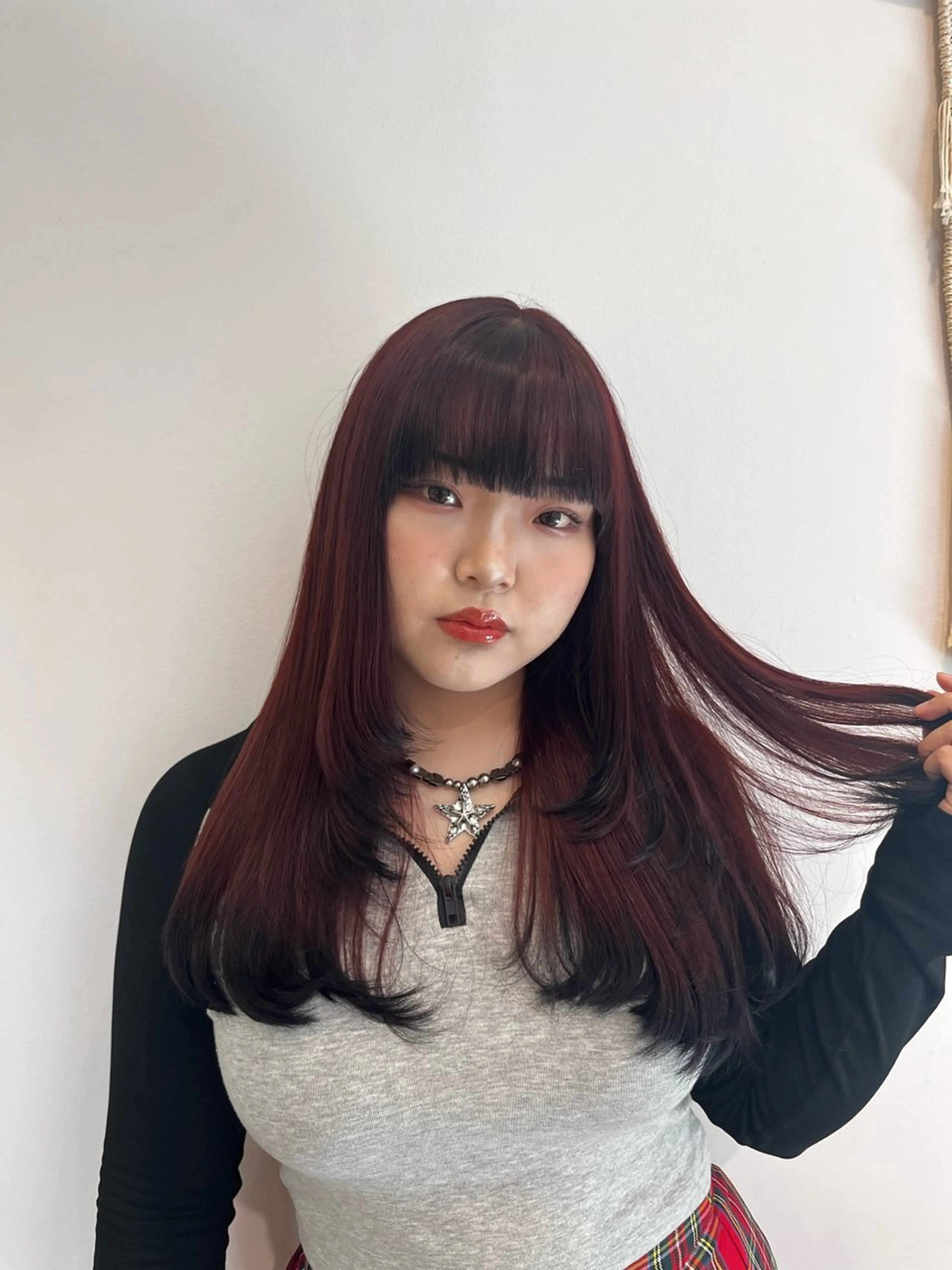 ロング カラー 堀内 美那のヘアスタイル