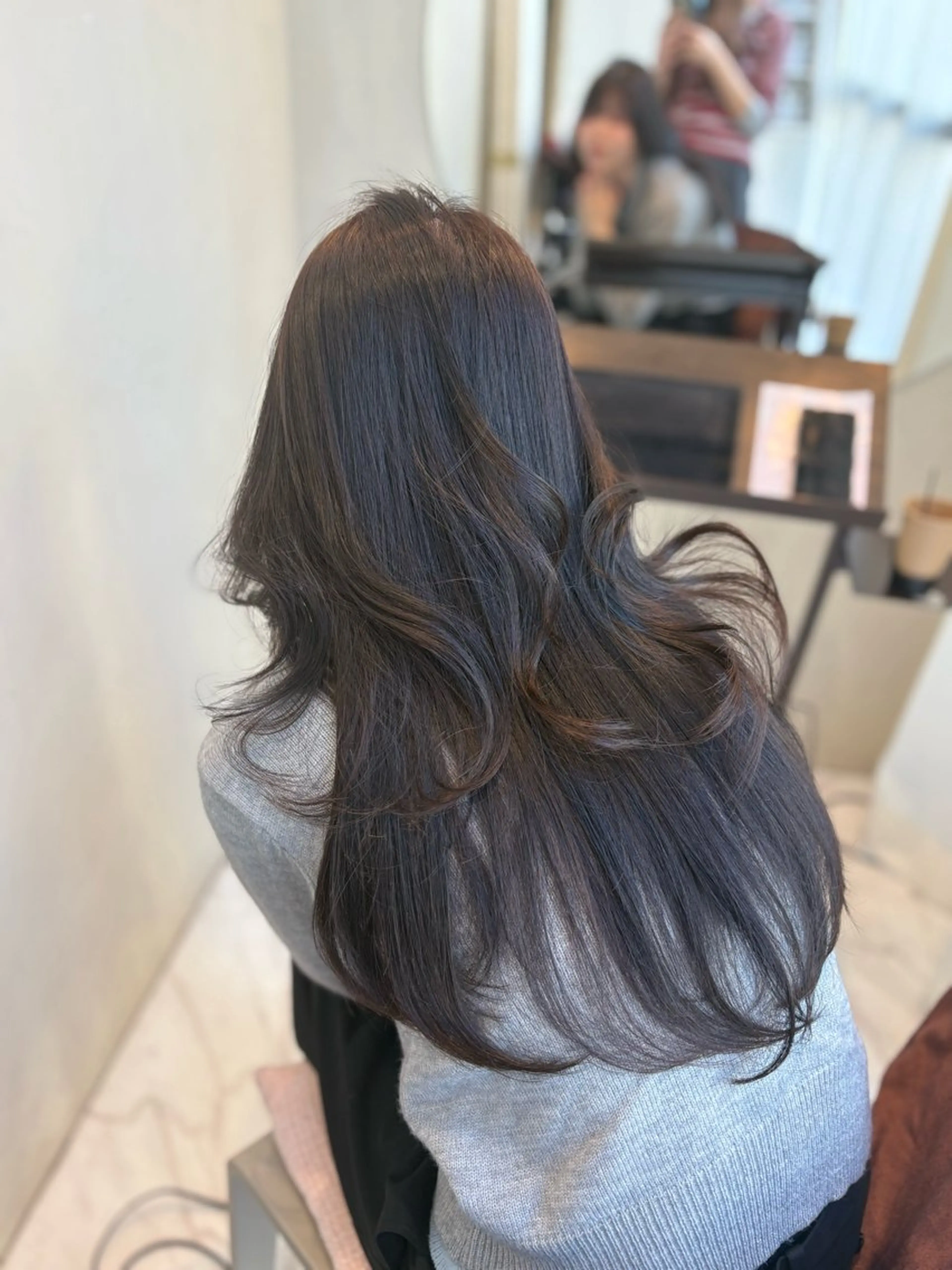 ミディアム カラー ヘアカラー 赤み消しカラー🪽 透明感カラー🪽のあのヘアスタイル