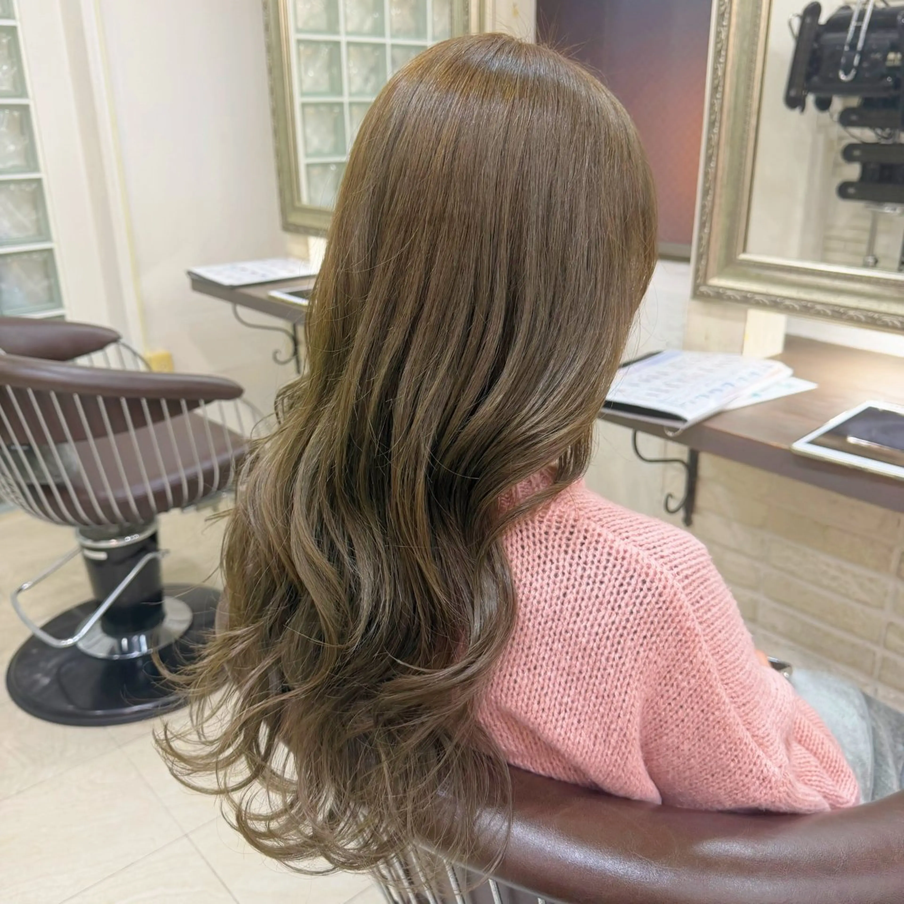 ロング レイヤーカット カット ヘアカラー トリートメント 柔らか透明感カラー ｜ほんのりレイヤー｜のヘアスタイル