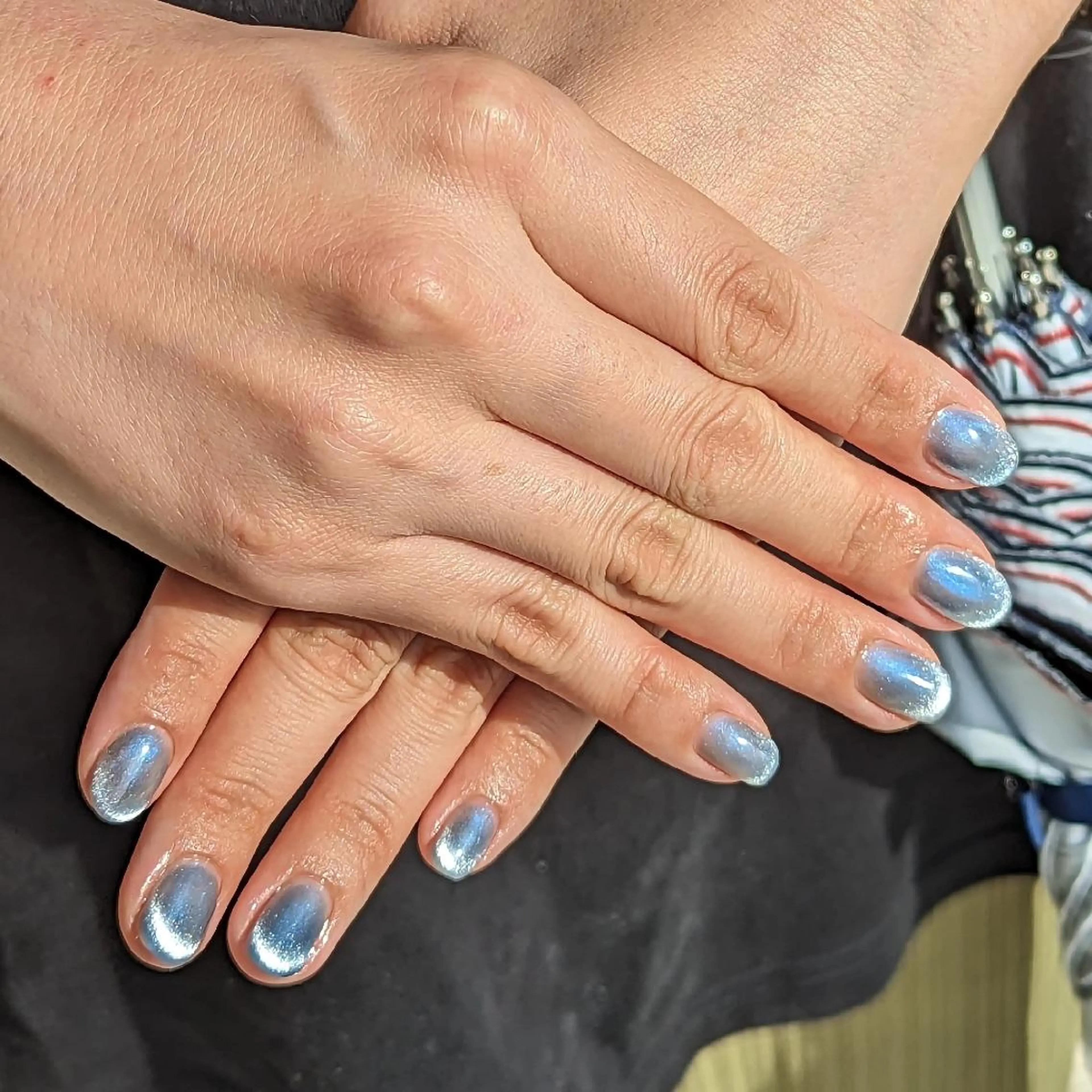 ネイル ブルー フレンチネイル マグネットネイル マグネットフレンチ ハンドネイル ナリタ・ マミのネイルデザイン