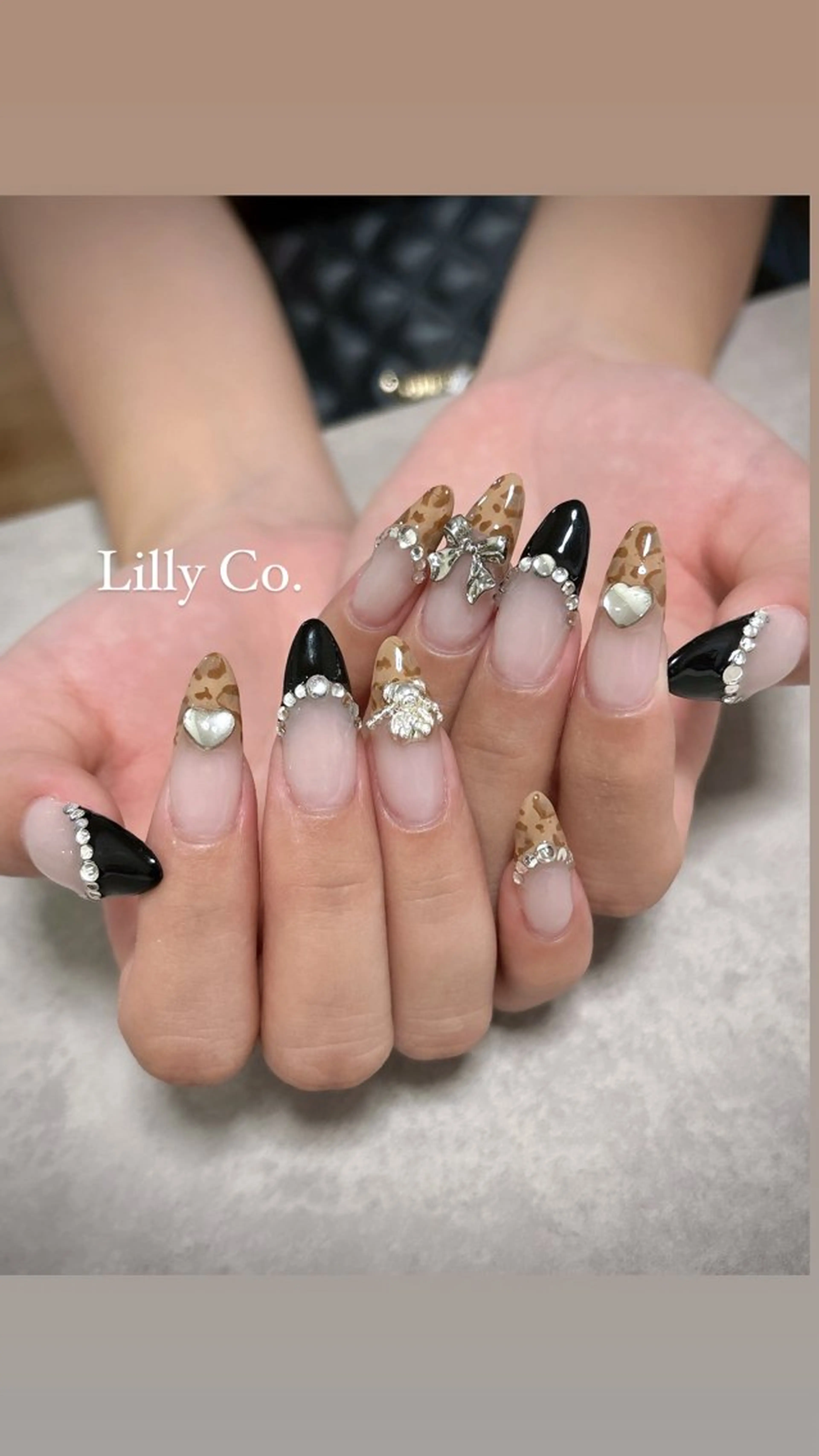 ネイル アニマル柄 スカルプネイル Lilly Co.のネイルデザイン