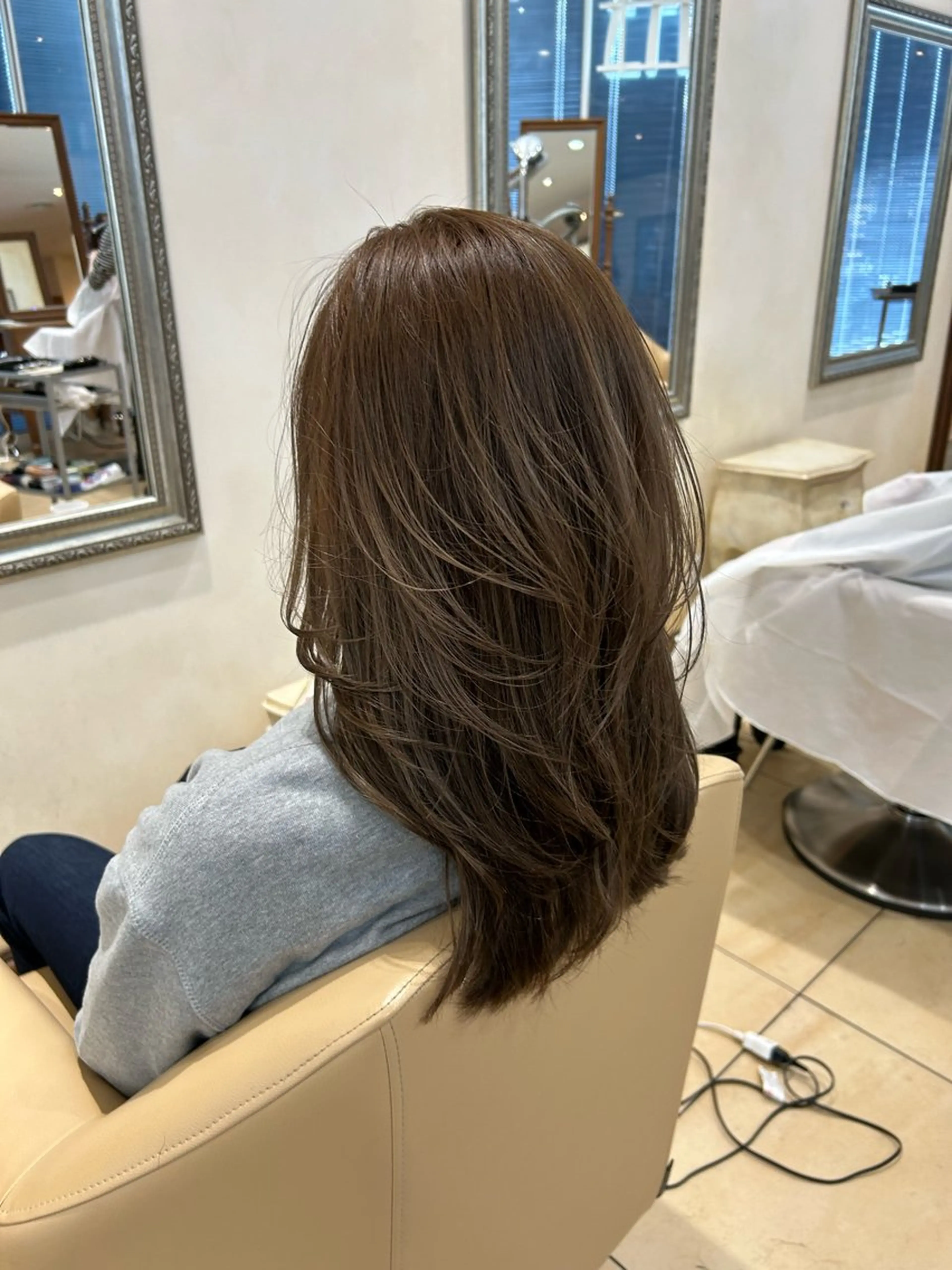 ロング カラー レイヤーカット/ 透明感カラー/カナのヘアスタイル