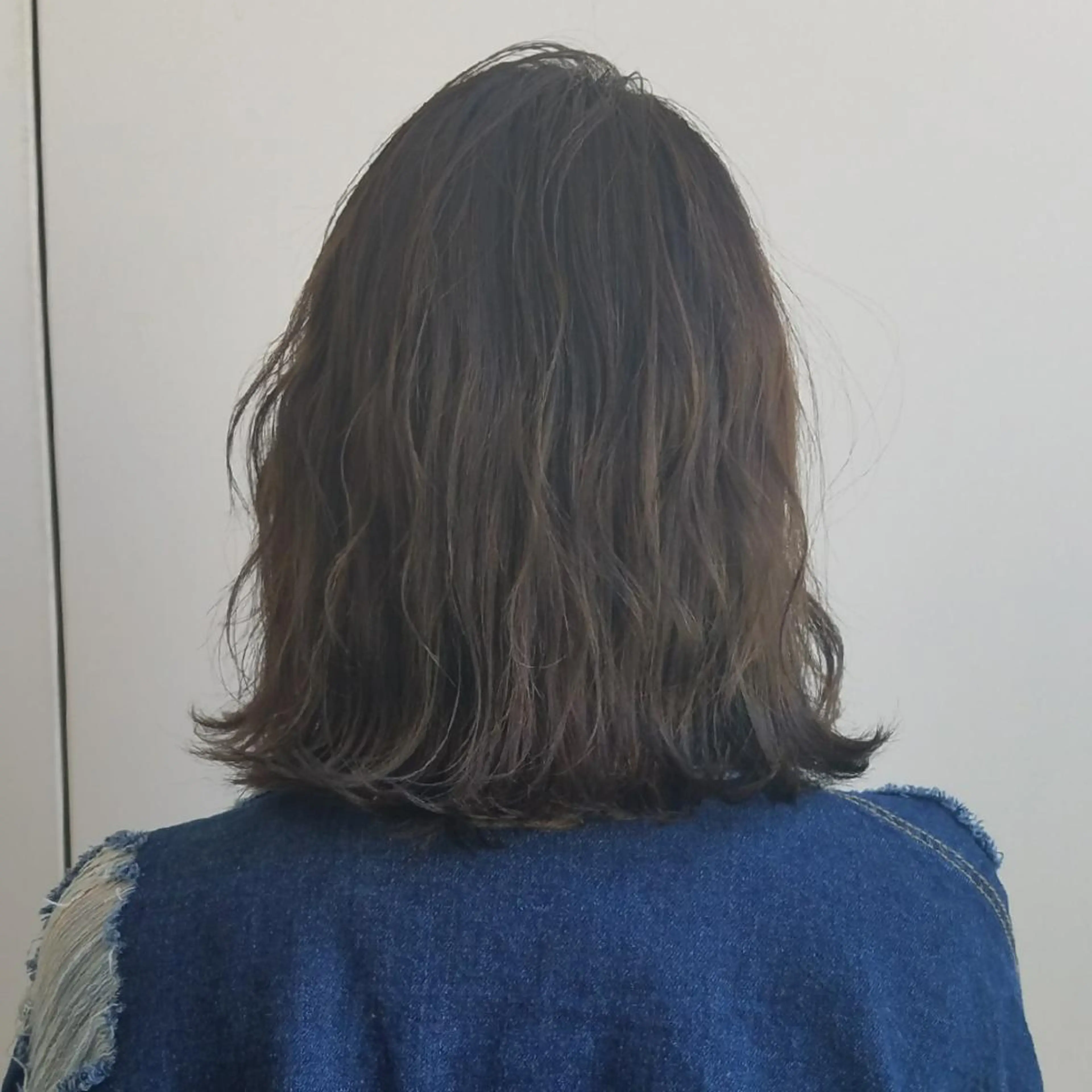 ミディアム パーマ ミディアムパーマ iplus まつげ、眉毛、耳つぼのマツエク・マツパデザイン