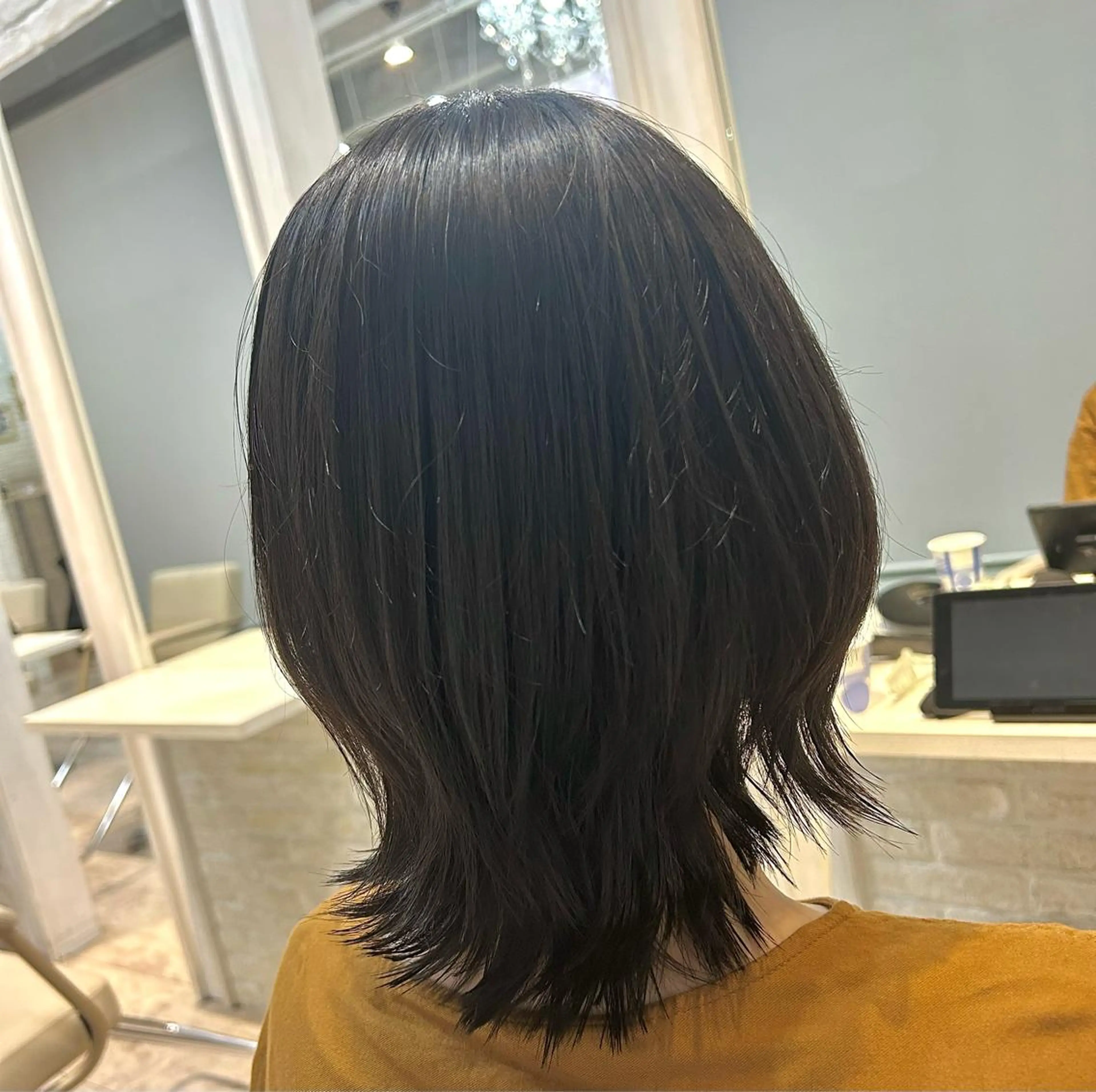 ミディアム レイヤーカット ウルフカット 櫟本 来夢のヘアスタイル