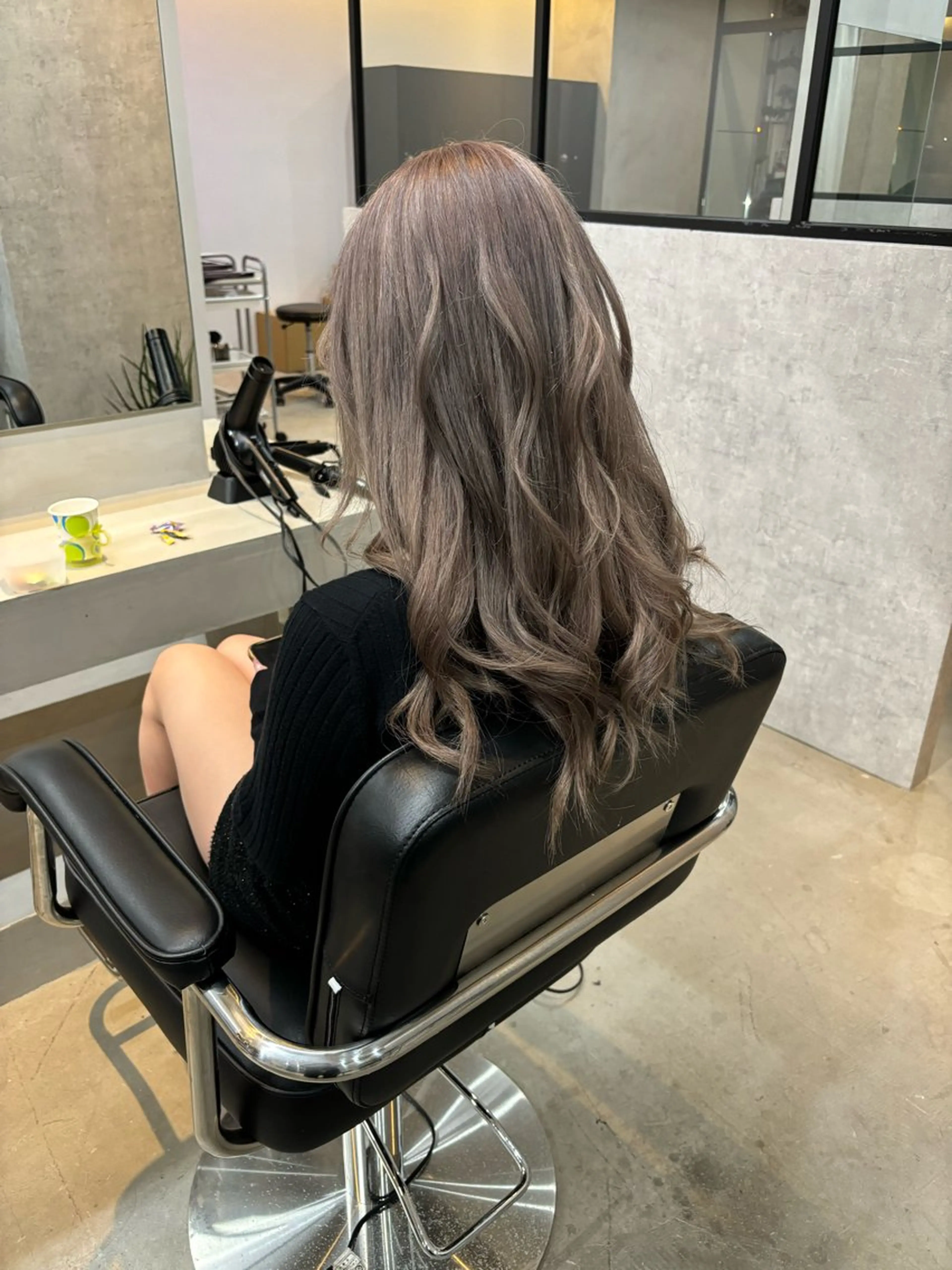 ロング カラー バレイヤージュ ブリーチ ケアブリーチ ダブルカラー イヤリングカラー 長谷川 湧のヘアスタイル