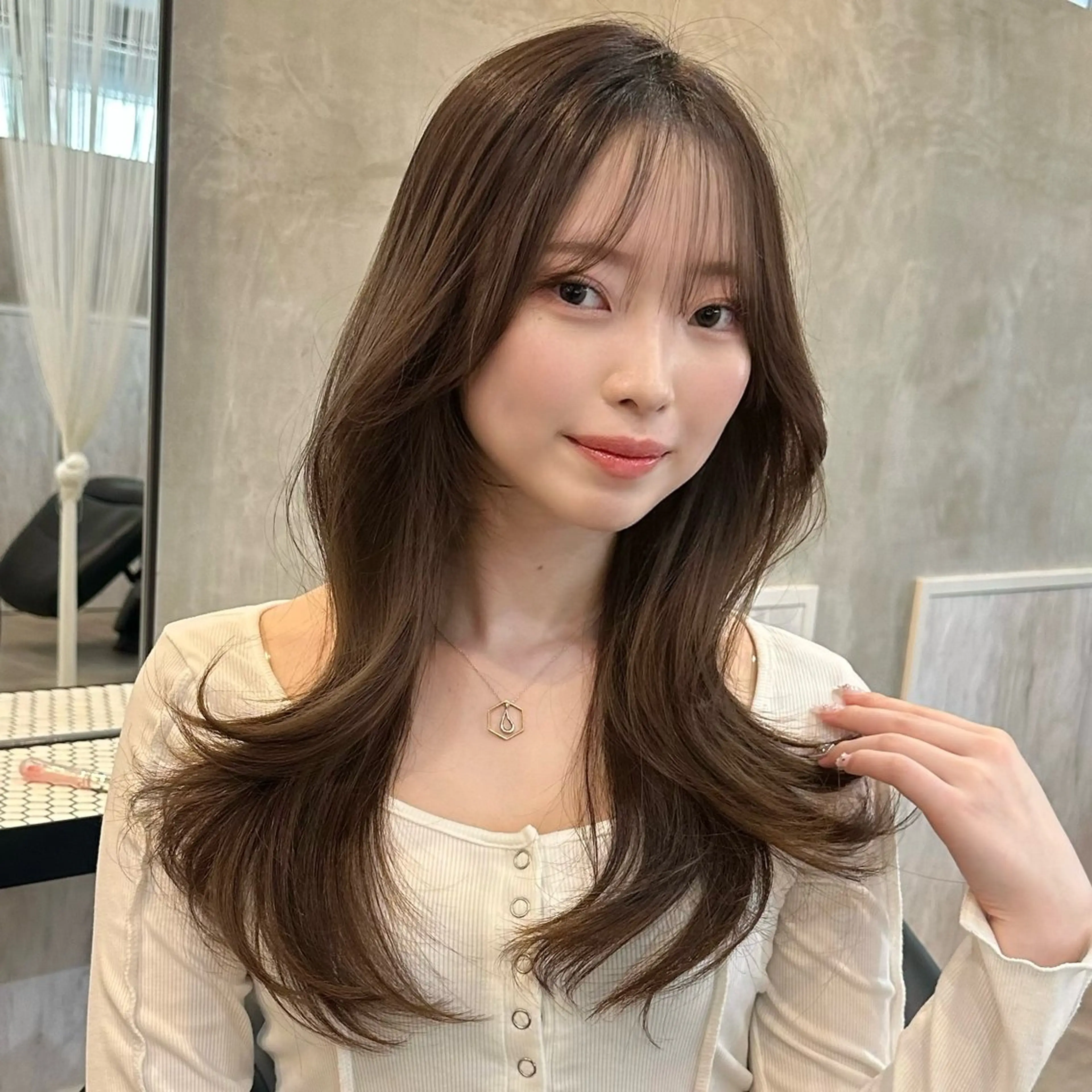 ロング カット ヘアカラー トリートメント 🌹ハッシュカット、 レイヤー韓国ヘア🌹のヘアスタイル