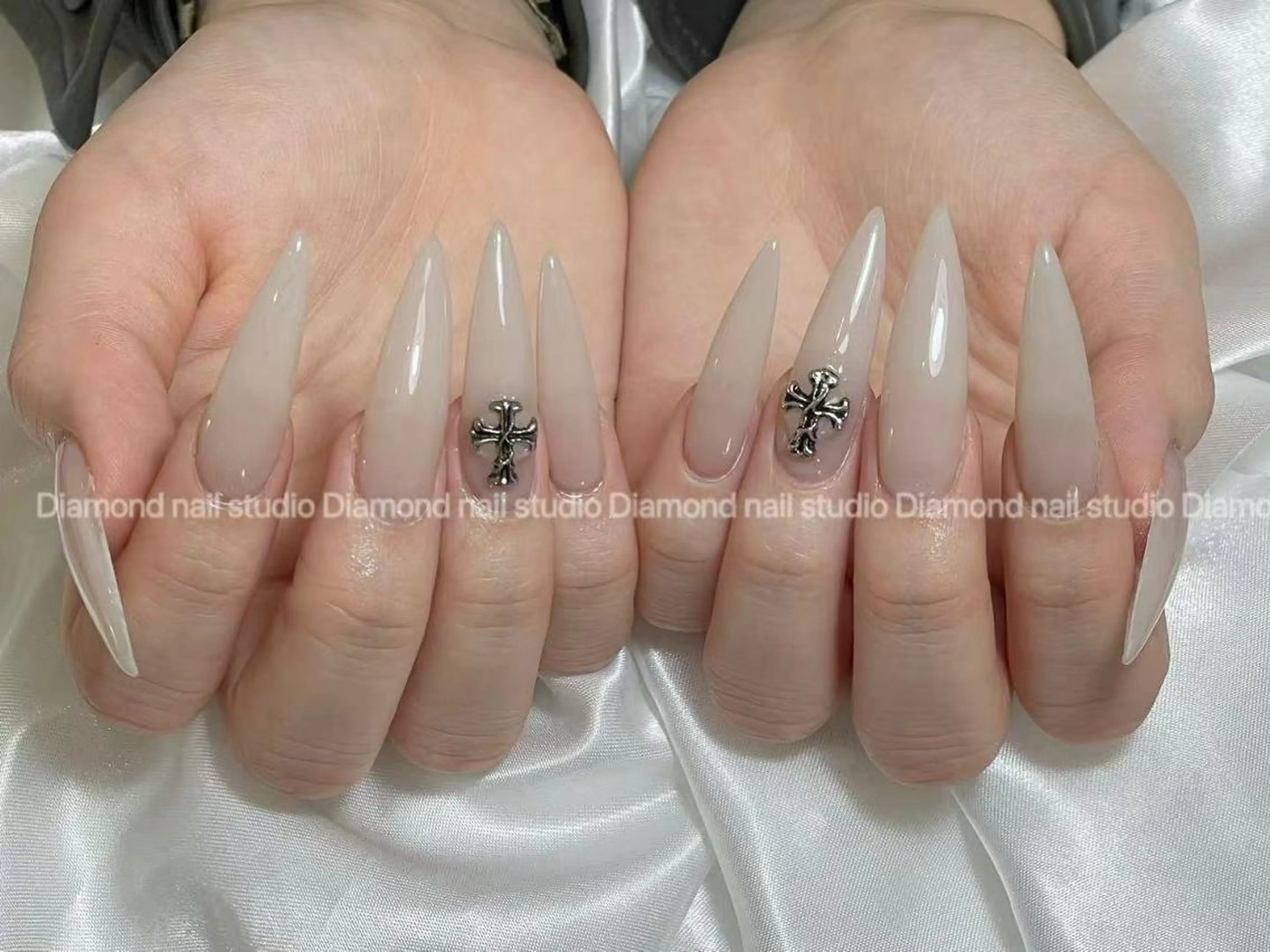 ネイル アートネイル オーロラネイル フラッシュネイル ガーリー キラキラネイル diamond ♥のネイルデザイン